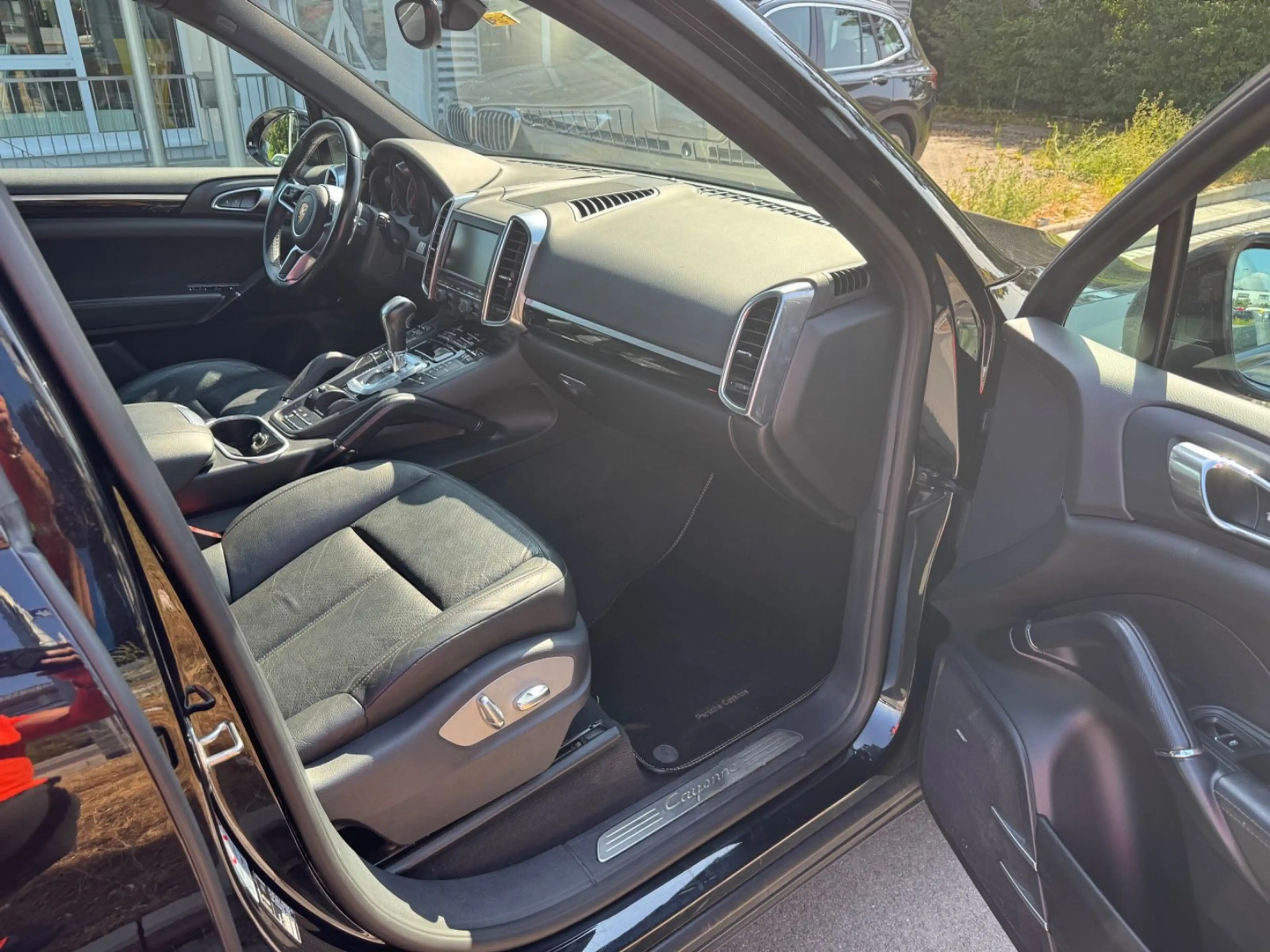 Porsche Cayenne Diesel S/GSD/Memory/4xSHZ/Tempo/Bose/22" — photo 12