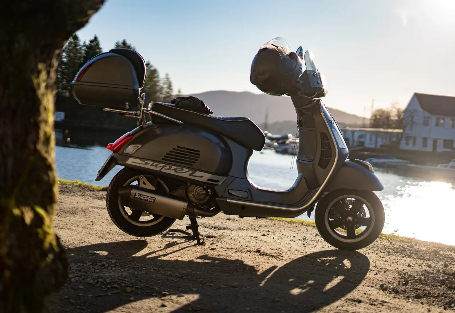 Vespa GTS Super 300 Gri - 1