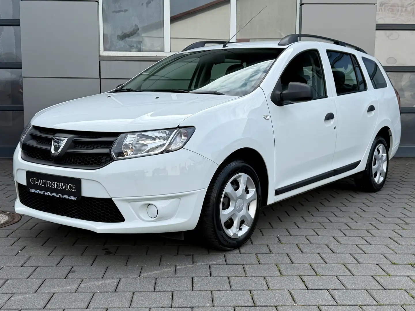 Dacia Logan 1.2 Ambiance Allwetter/Klima/Isofix Weiß - 1