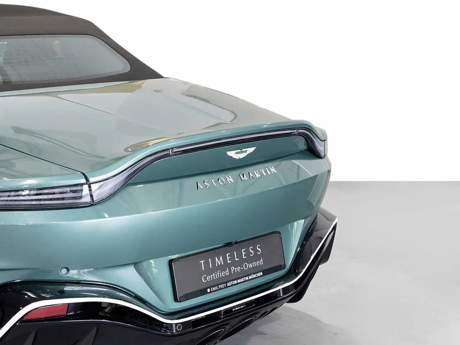 애스턴마틴 밴티지 V12 Vantage Roadster 2023 초록 사진 5