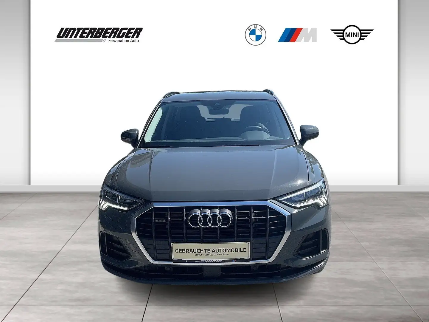Audi Q3 Schwarz - 2