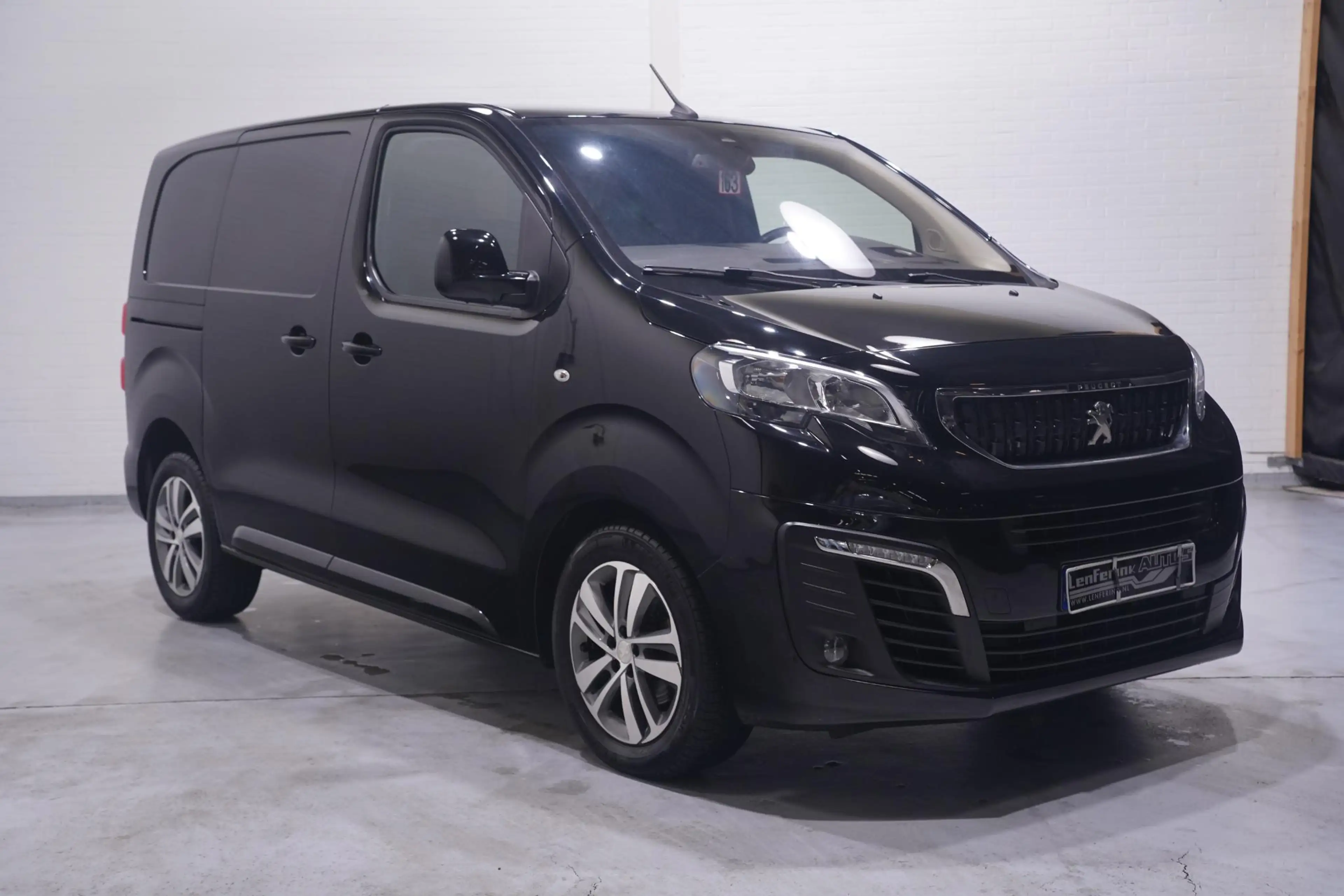Peugeot Expert 2.0 BlueHDI 120 pk Premium L1H1, 1e Eigenaar Navi, — photo 2