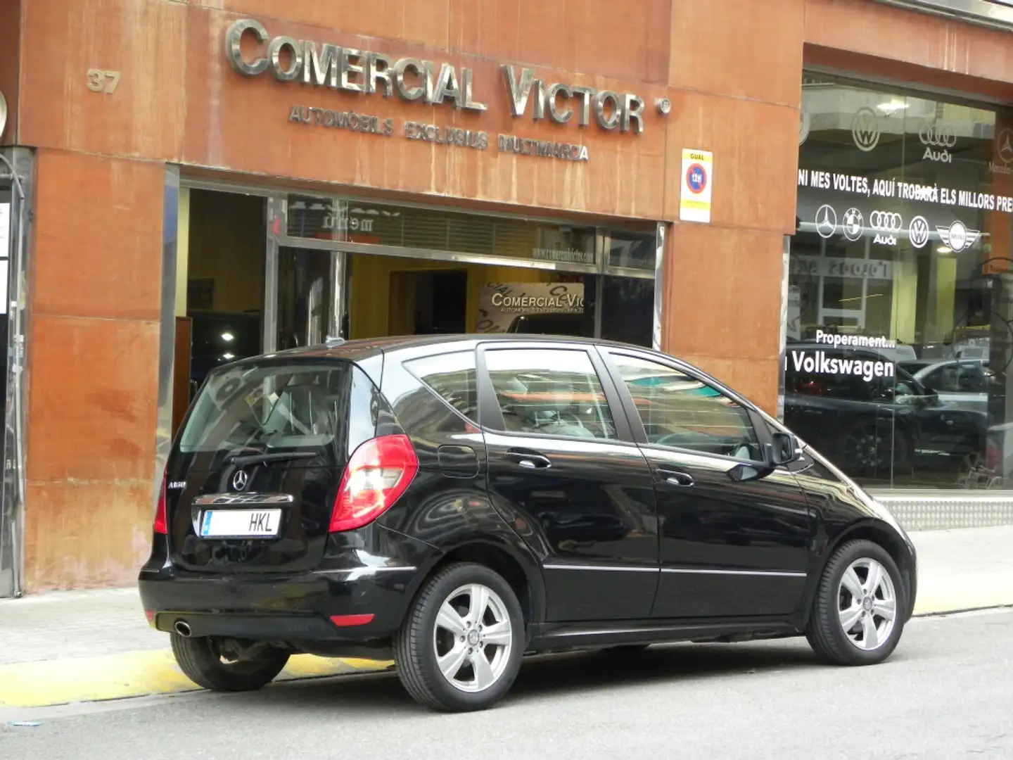 Mercedes-Benz A 160 Avantgarde Aut. Schwarz - 2