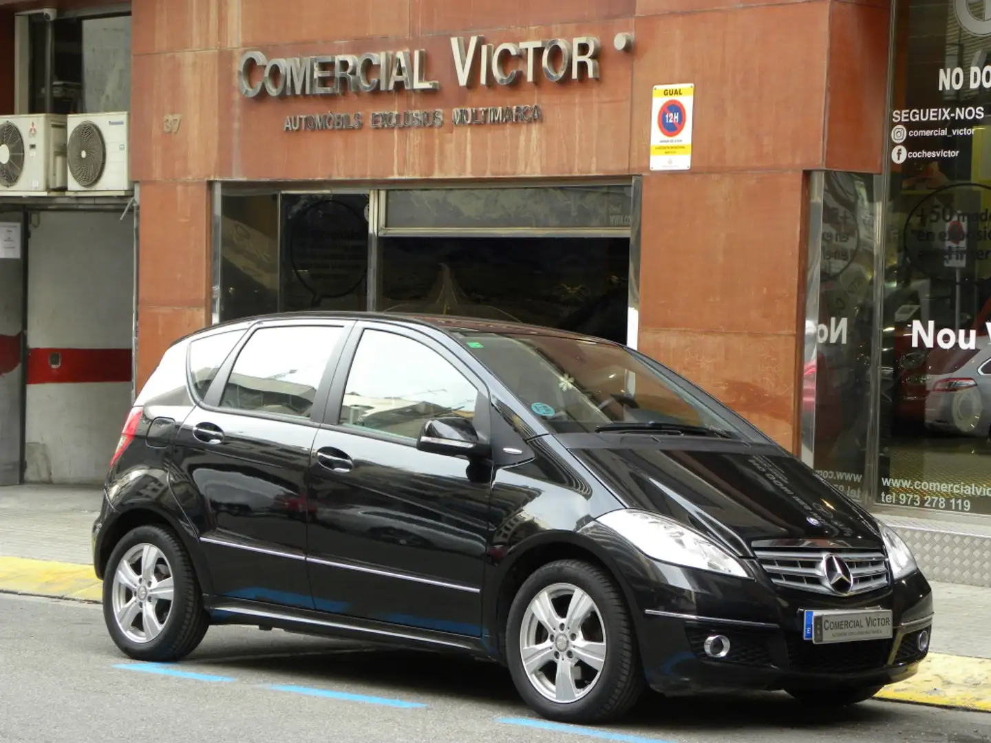 Mercedes-Benz A 160 Avantgarde Aut. Schwarz - 1
