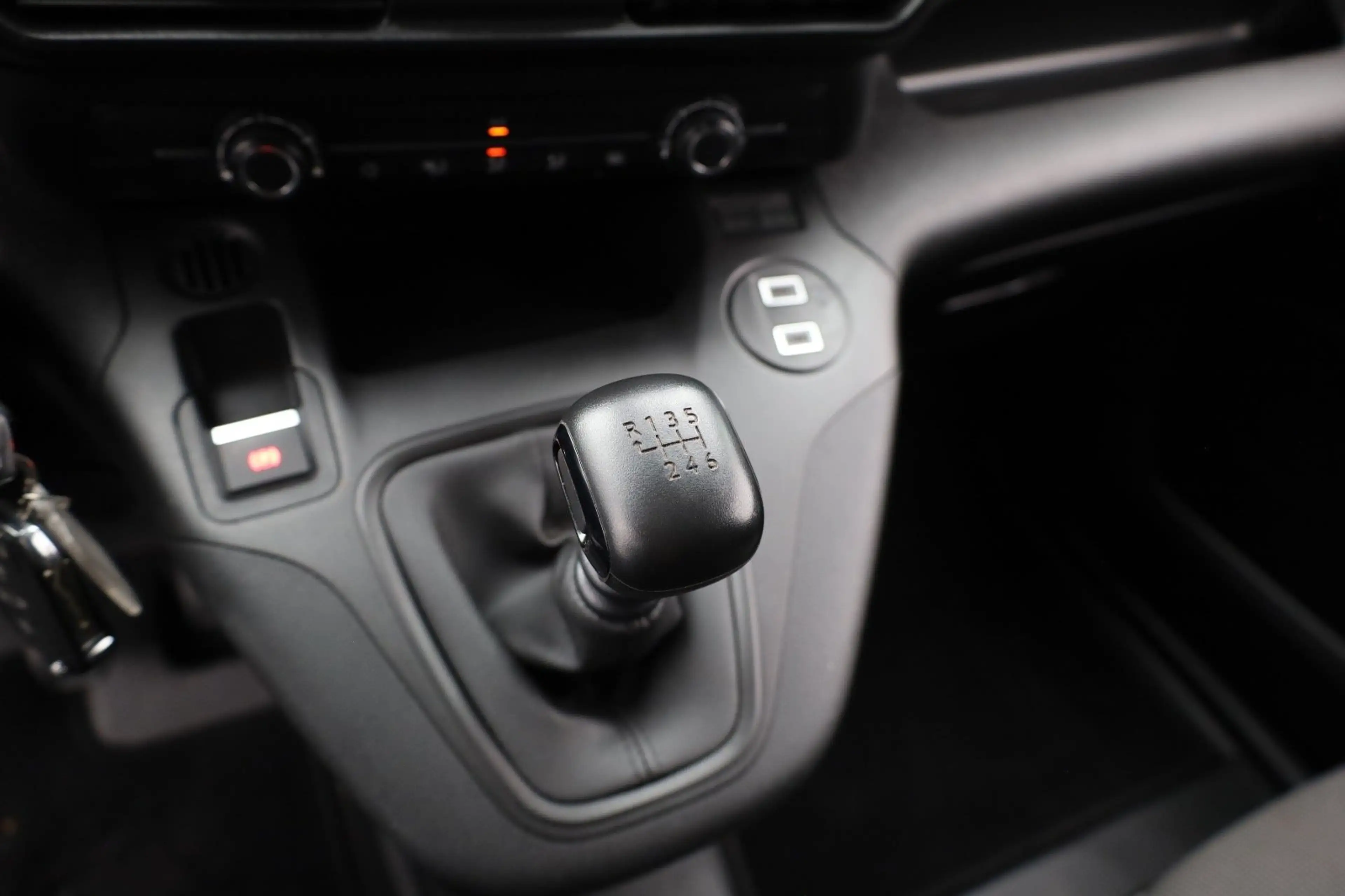 Peugeot Partner 1.5 BlueHDi 100 S&S L1 Trekhaak | Houten Laadvloer — photo 17