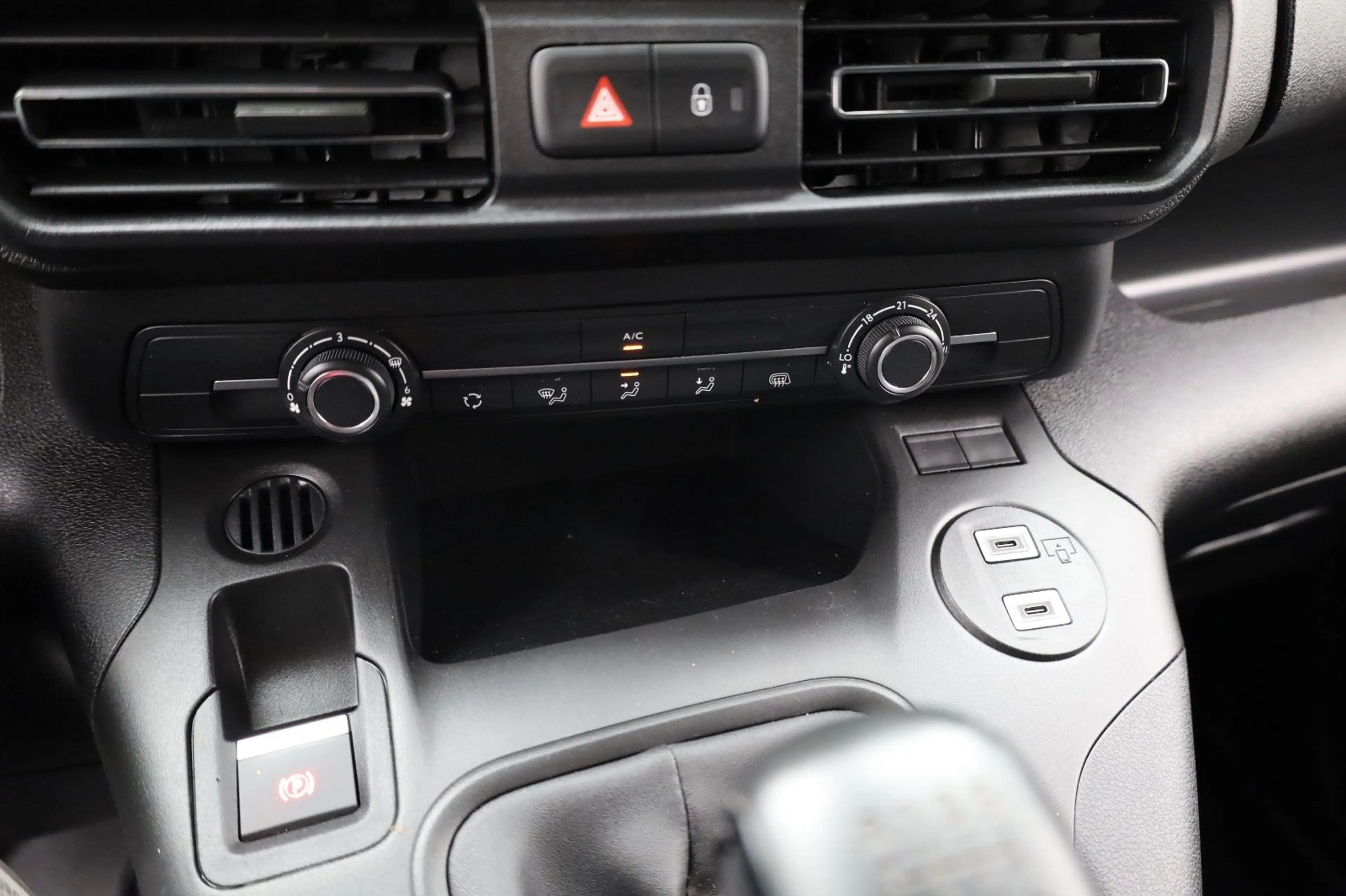 Peugeot Partner 1.5 BlueHDi 100 S&S L1 Trekhaak | Houten Laadvloer — photo 16