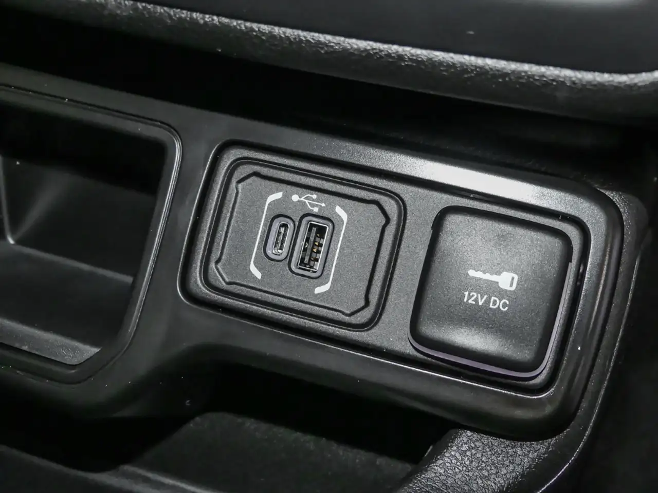 Jeep Renegade North Star Mild-Hybrid El. Panodach LED ACC Mehrzo 15