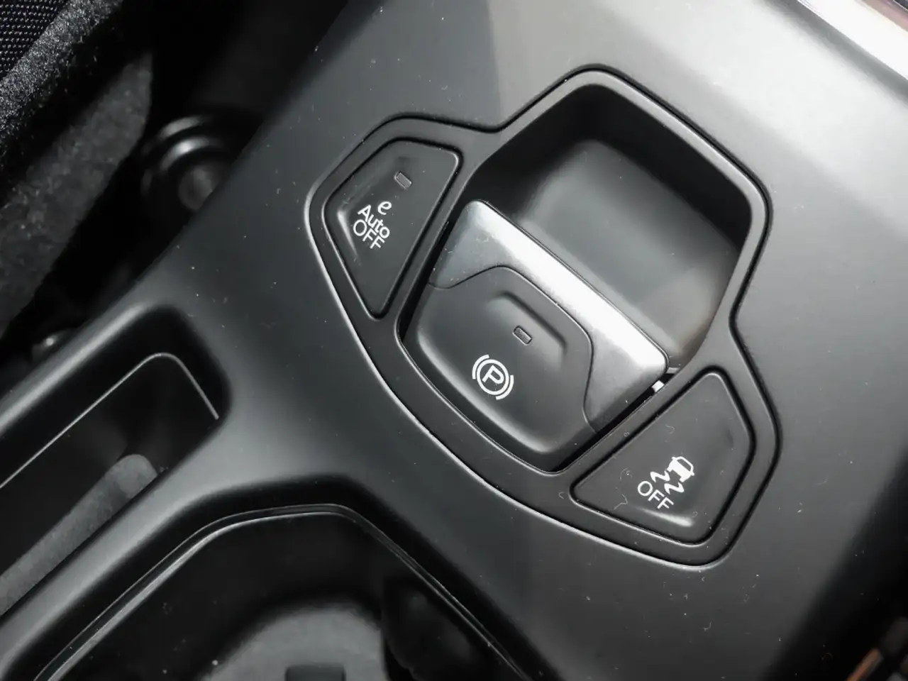 Jeep Renegade North Star Mild-Hybrid El. Panodach LED ACC Mehrzo 14