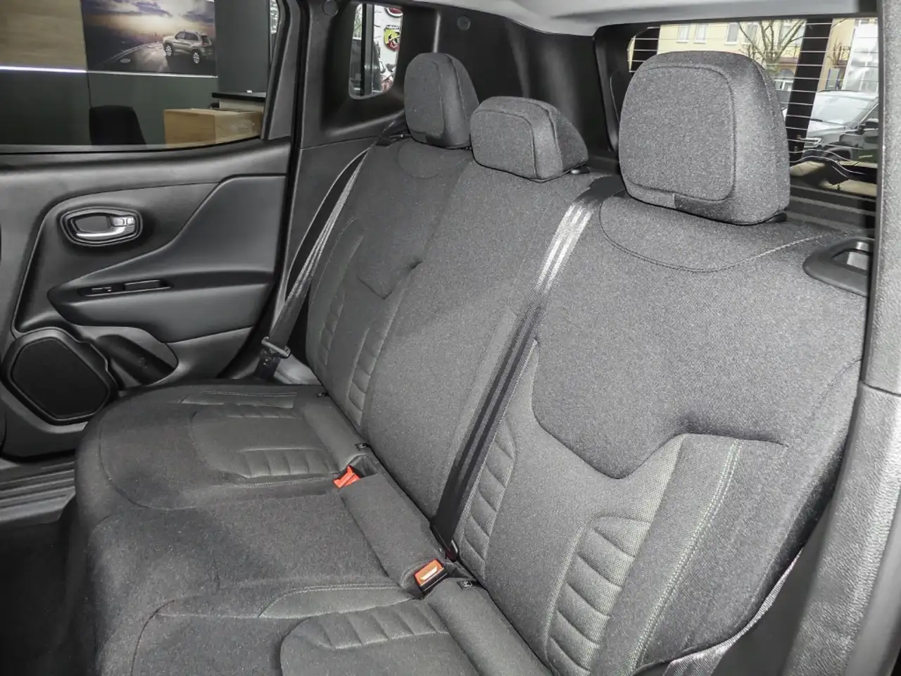 Jeep Renegade North Star Mild-Hybrid El. Panodach LED ACC Mehrzo 20