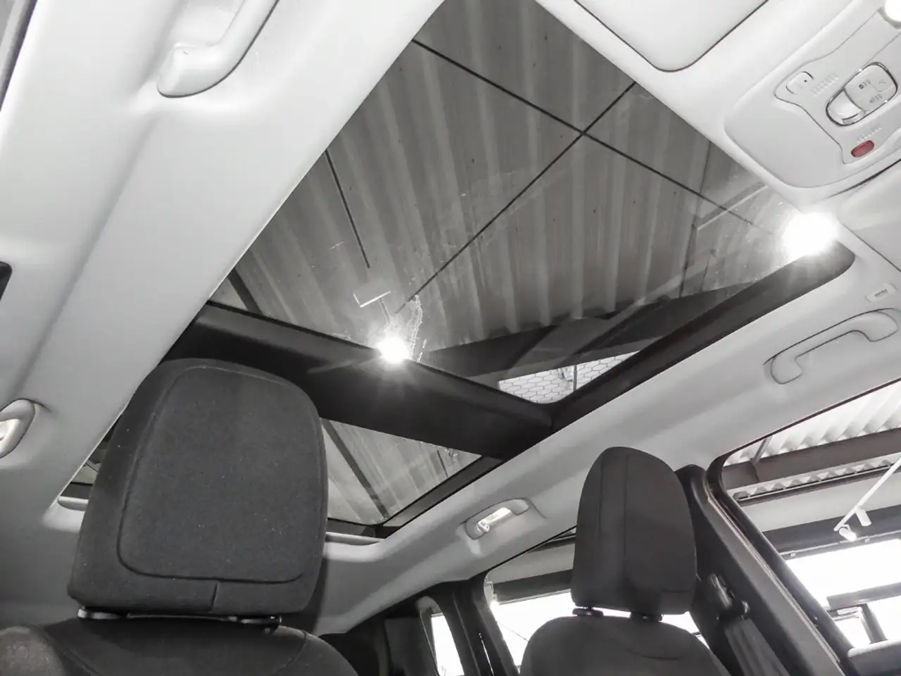 Jeep Renegade North Star Mild-Hybrid El. Panodach LED ACC Mehrzo 18