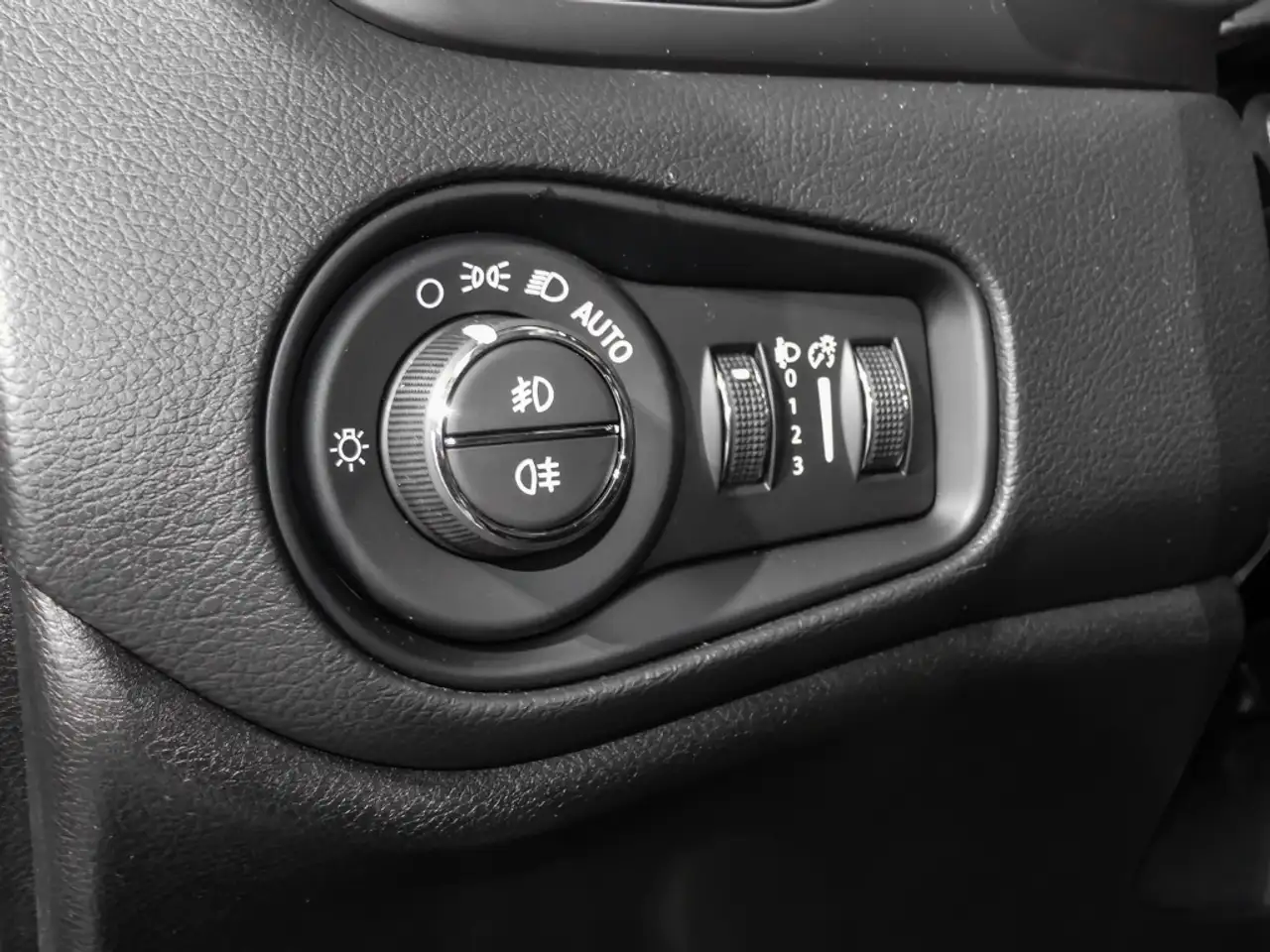 Jeep Renegade North Star Mild-Hybrid El. Panodach LED ACC Mehrzo 16