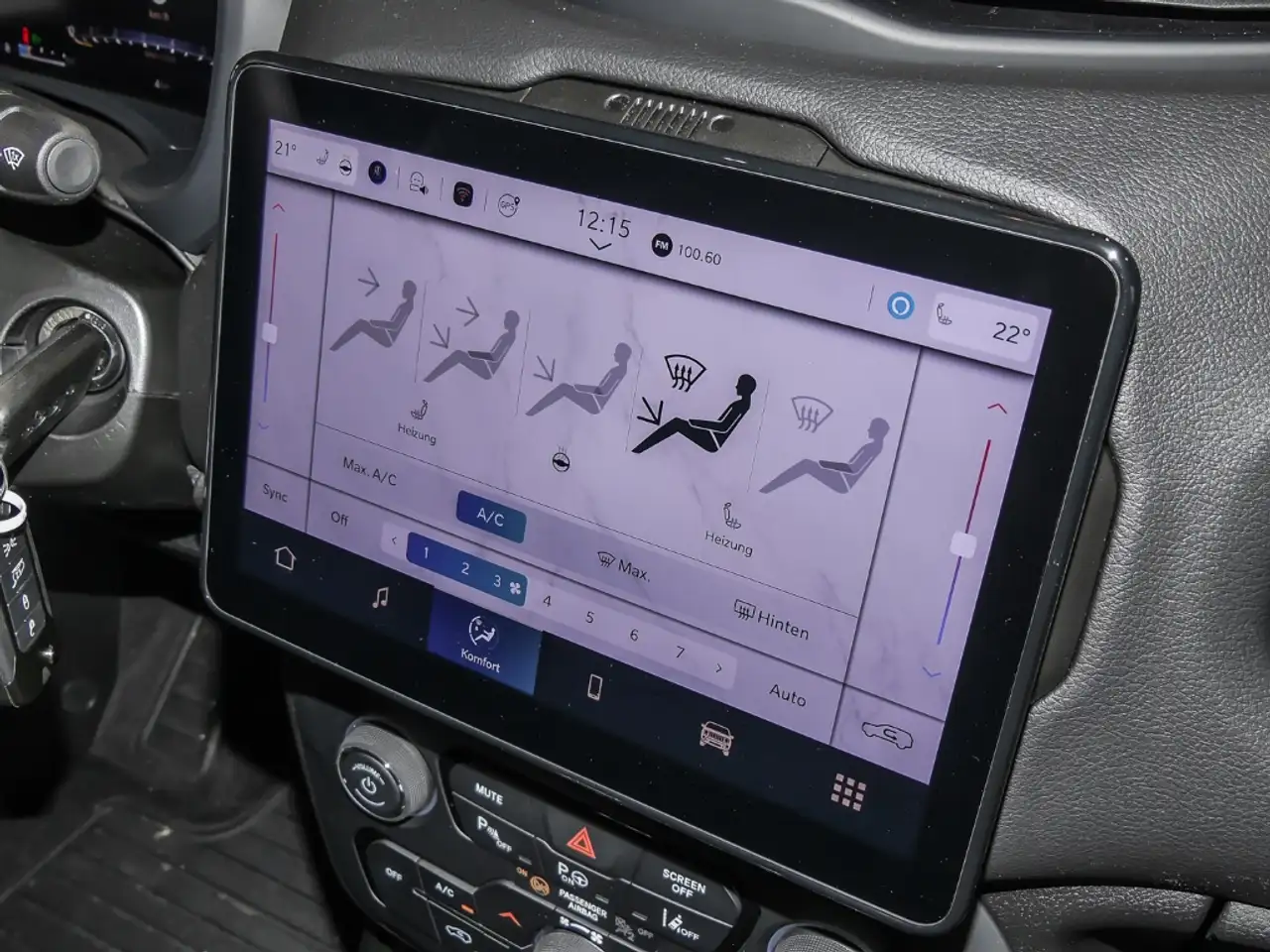 Jeep Renegade North Star Mild-Hybrid El. Panodach LED ACC Mehrzo 9