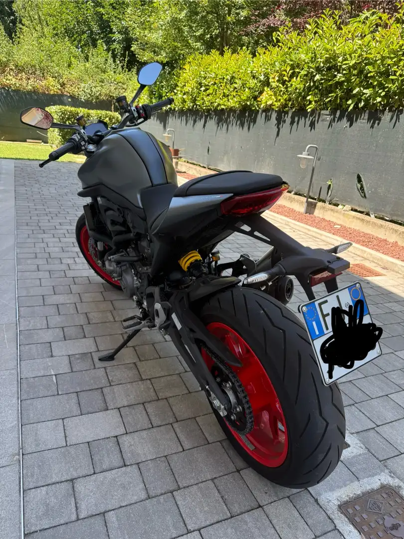 Ducati Monster 937 + NEW 450KM Nero - 1