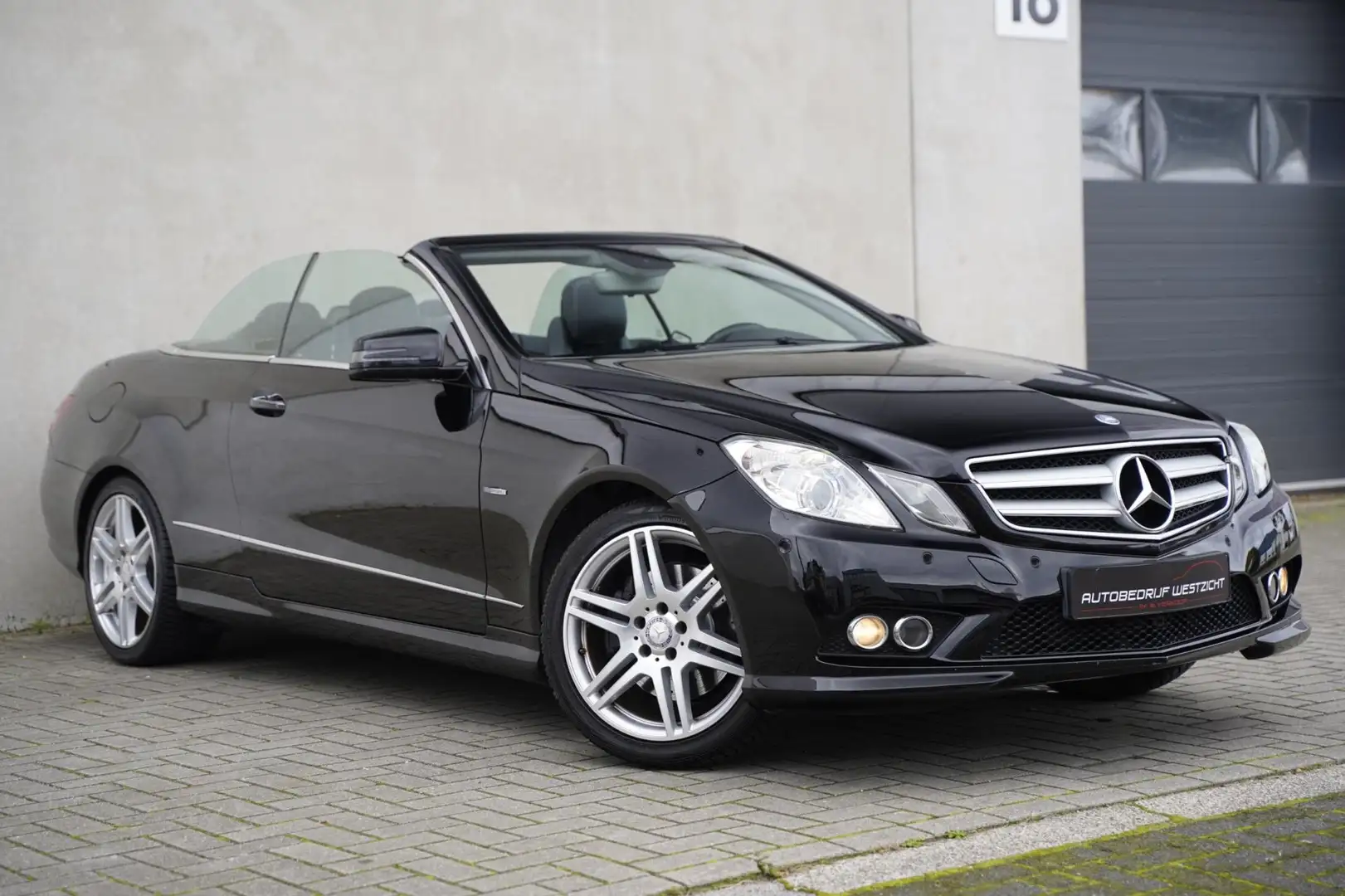 Mercedes-Benz E 200 Cabrio CGI Avantgarde AMG, Leder Schwarz - 2
