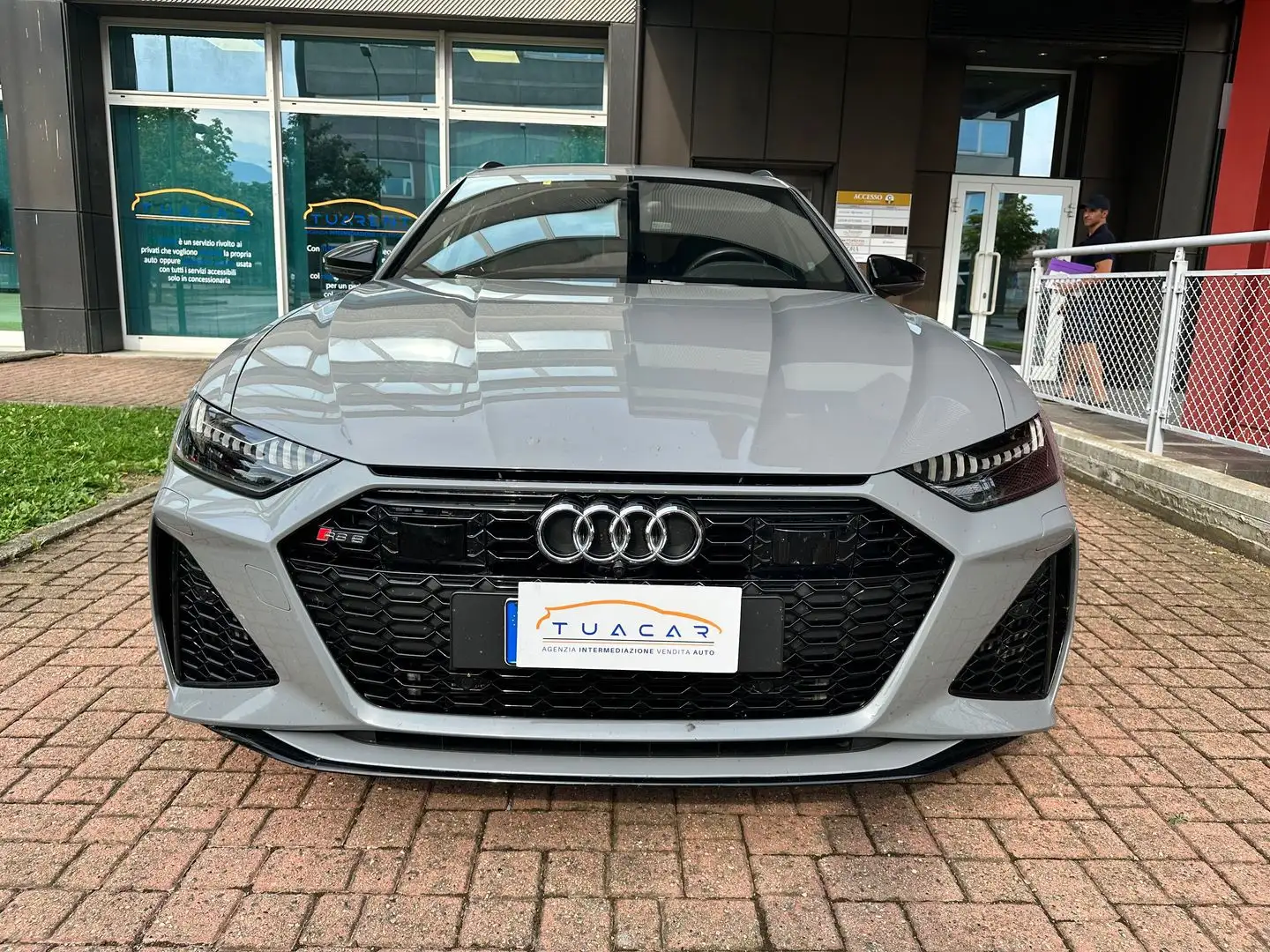 Audi RS6 4.0 TFSI MHEV Сірий - 2
