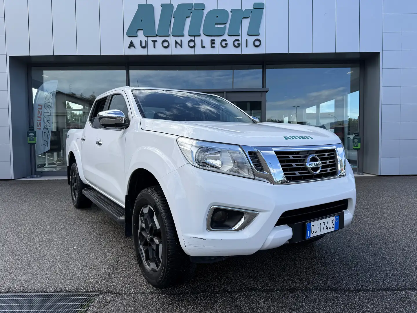 Nissan Navara Navara 2.3dci d.cabN-Connecta 4wd 163cv my19Gancio Bianco - 1