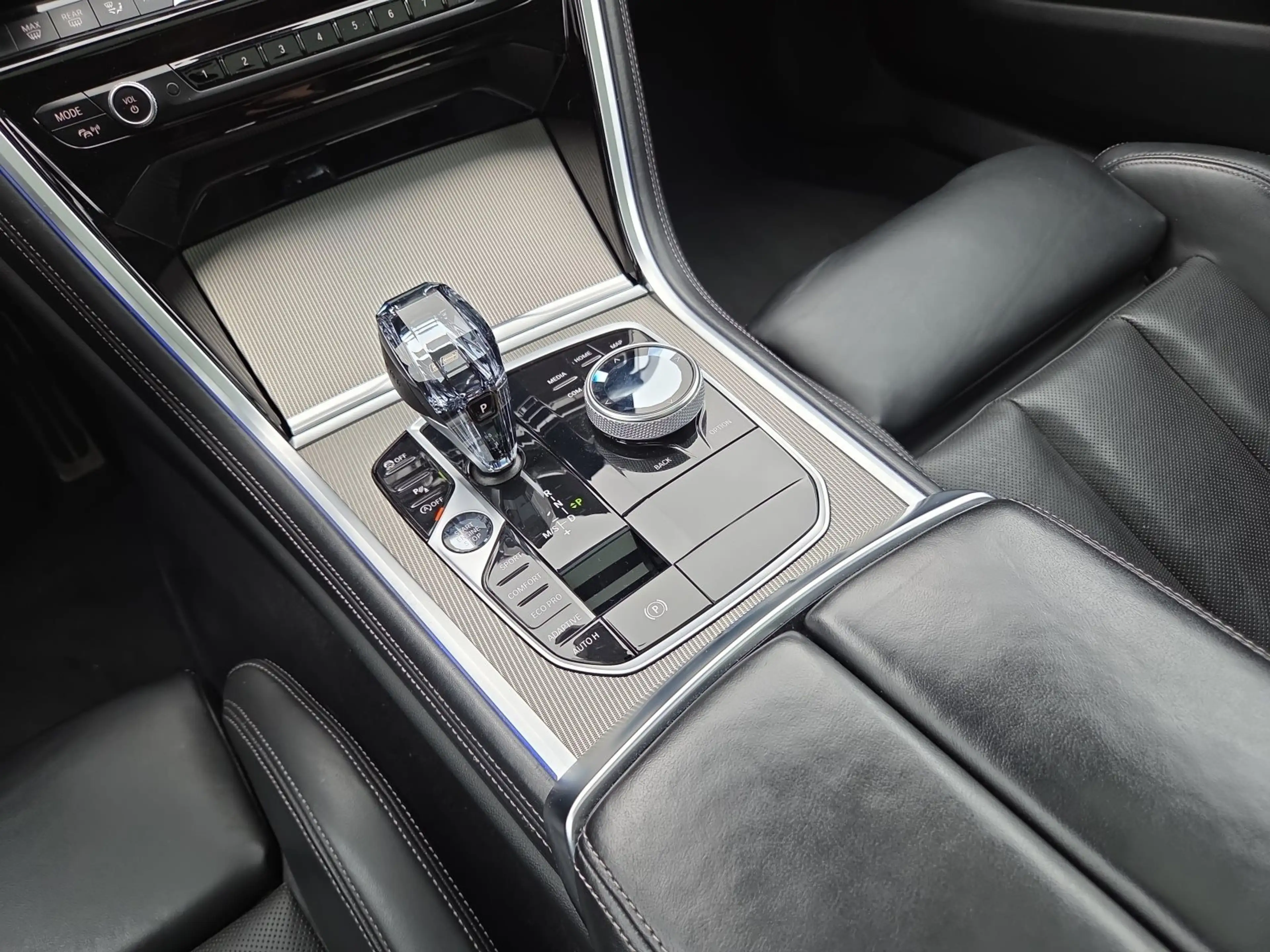 BMW 840 i HEAD-UP PANO RFK HIFI LORDOSE SPORTSITZE — photo 13