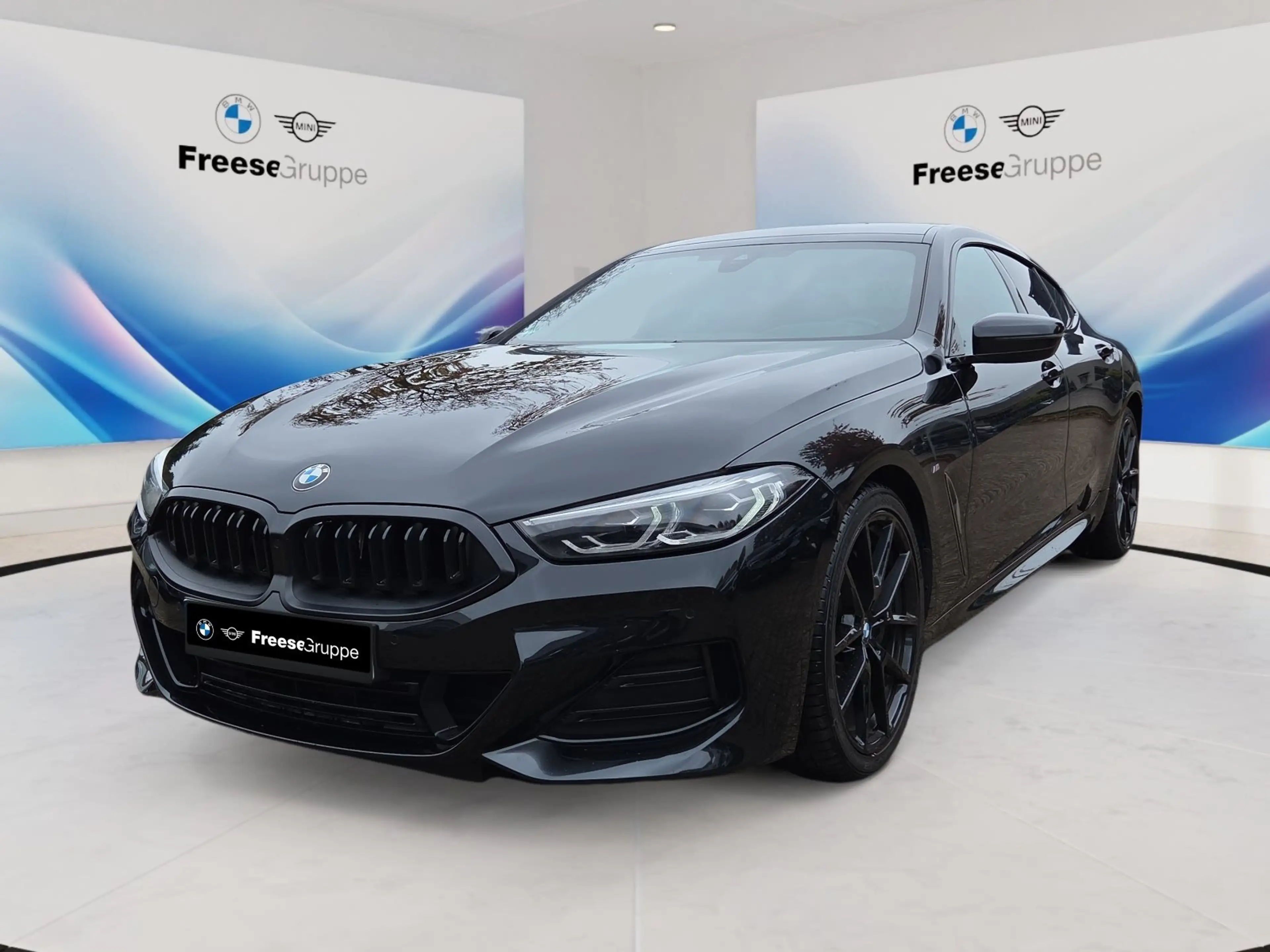 BMW 840 i HEAD-UP PANO RFK HIFI LORDOSE SPORTSITZE