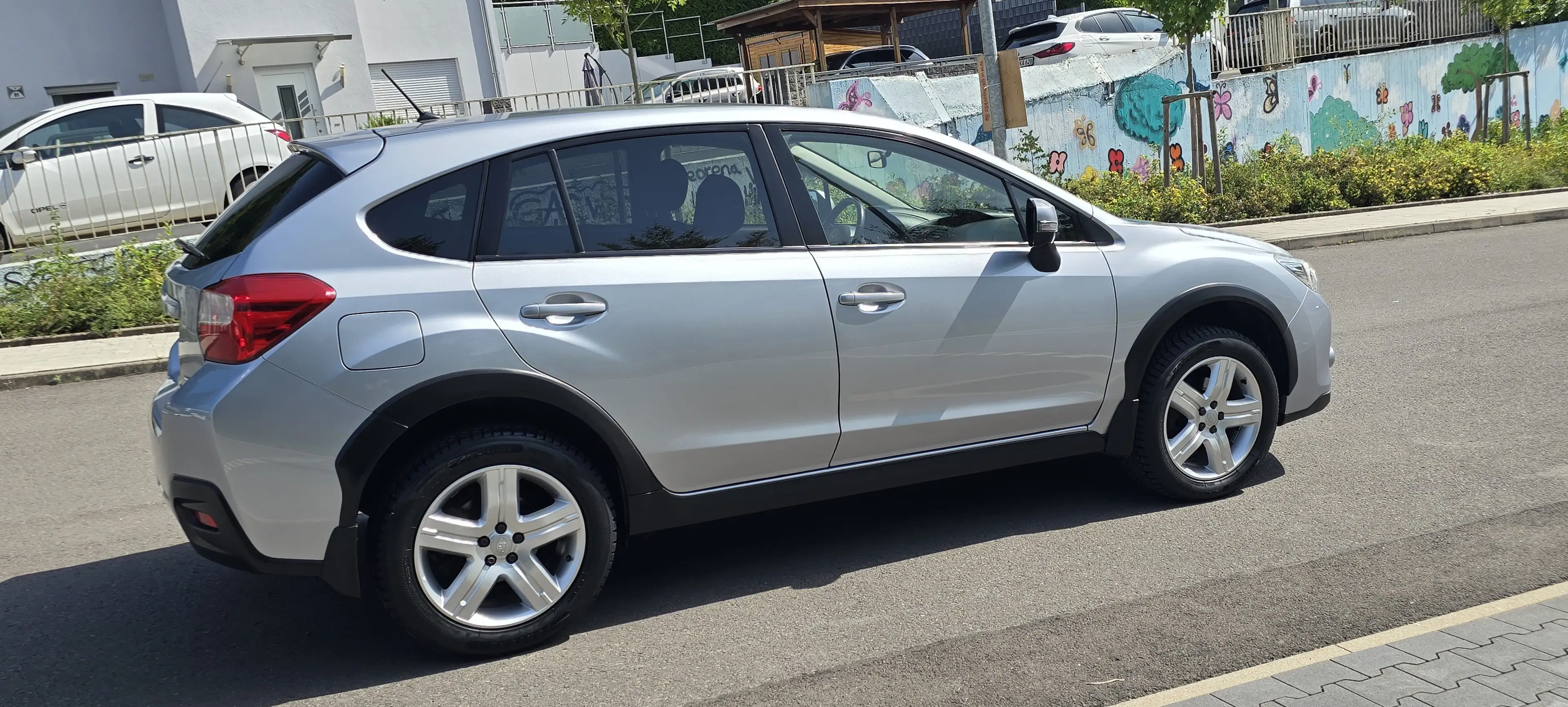 Subaru XV 1.6i, Tüv Neu, AHK,Klima,R.fahrkamera,8Fach ber — photo 11