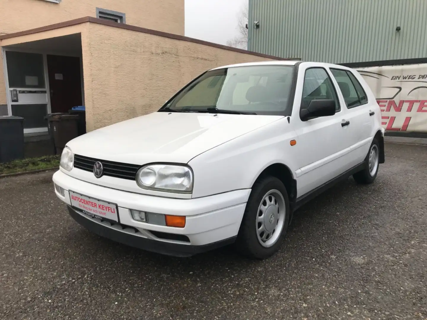 Volkswagen Golf 3 1,8 *AUTOMATIK*HU/AUNEU* White - 1