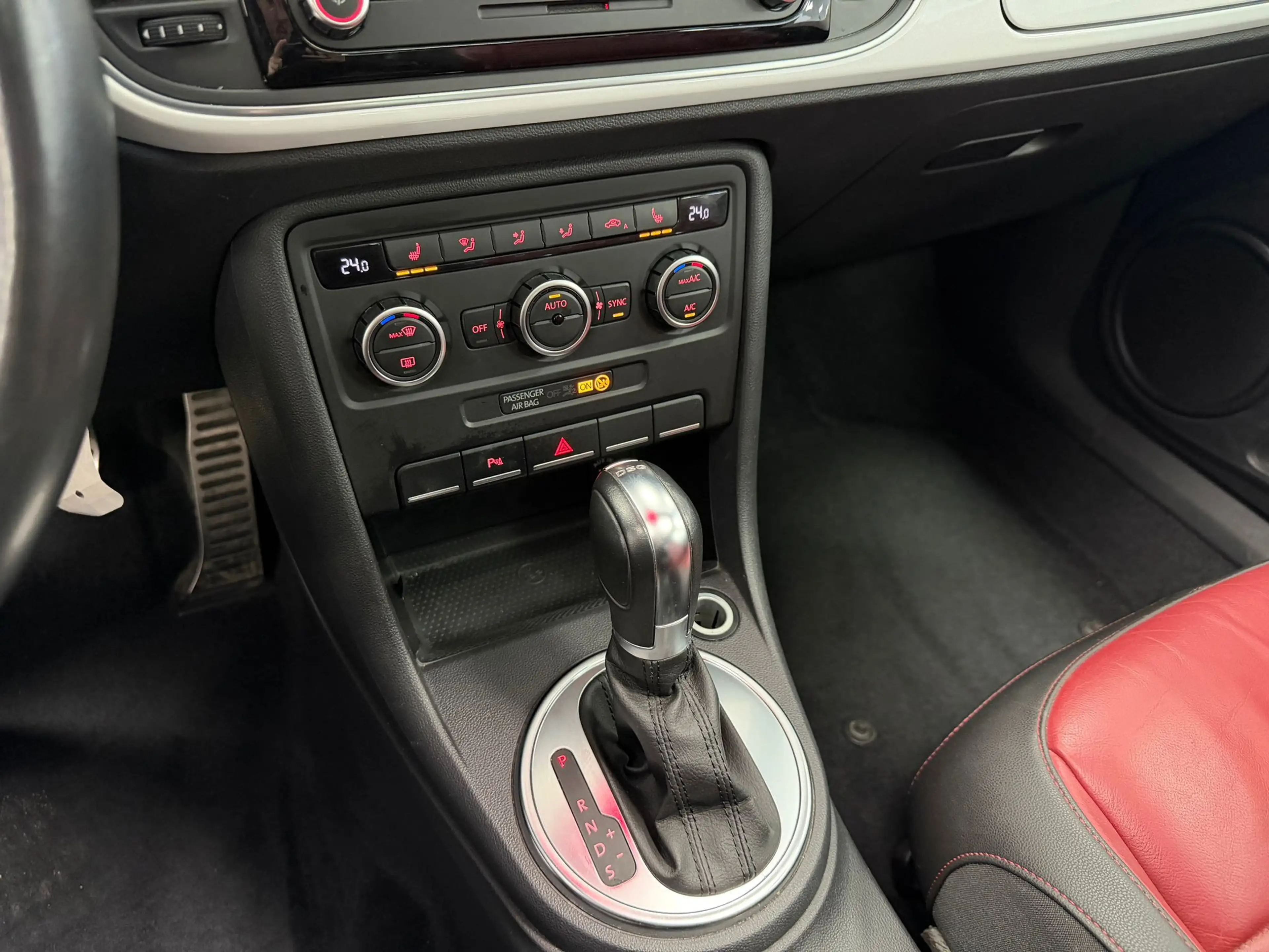 Volkswagen Beetle Sport 2.0 TSI*Leder*Bi-Xenon*PANO*MP3*ALS — photo 12