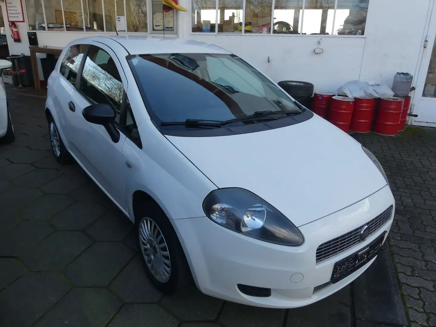 Fiat Grande Punto STARK REDUZIERT! 1.2 8V Active HU/AU NEU Bluetooth Weiß - 2