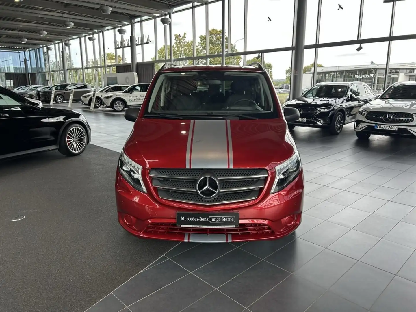 Mercedes-Benz Vito 119 CDI Tourer PRO Lang +AHK+LED+TOTW+Cam Rouge - 2