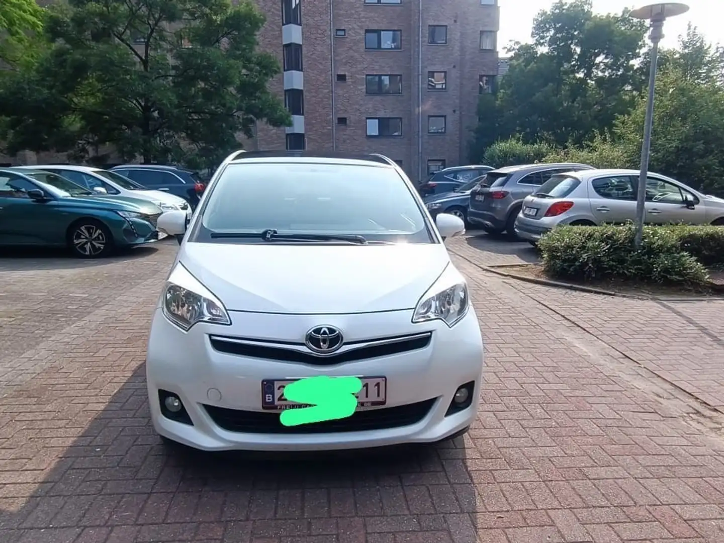 Toyota Verso-S Verso S 1.4 D-4D Cool Alb - 1
