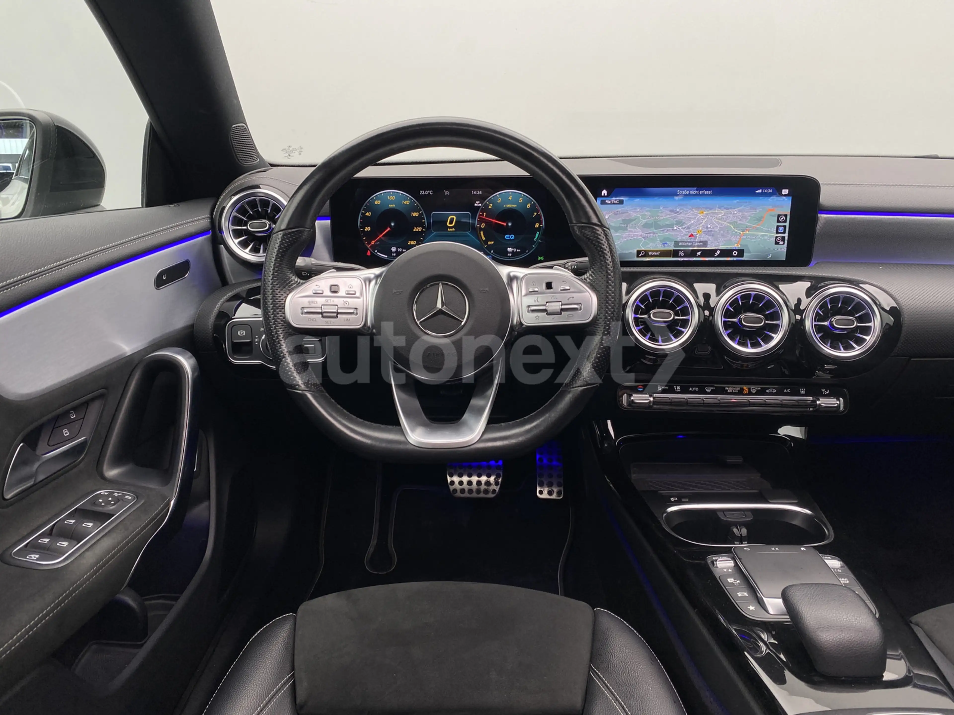 Mercedes-Benz CLA 250 e *2x AMG Line+Night* Pano+Edition 2020 — photo 2