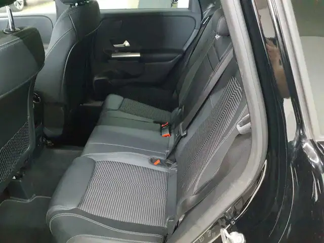 Mercedes-Benz B-Class view 13