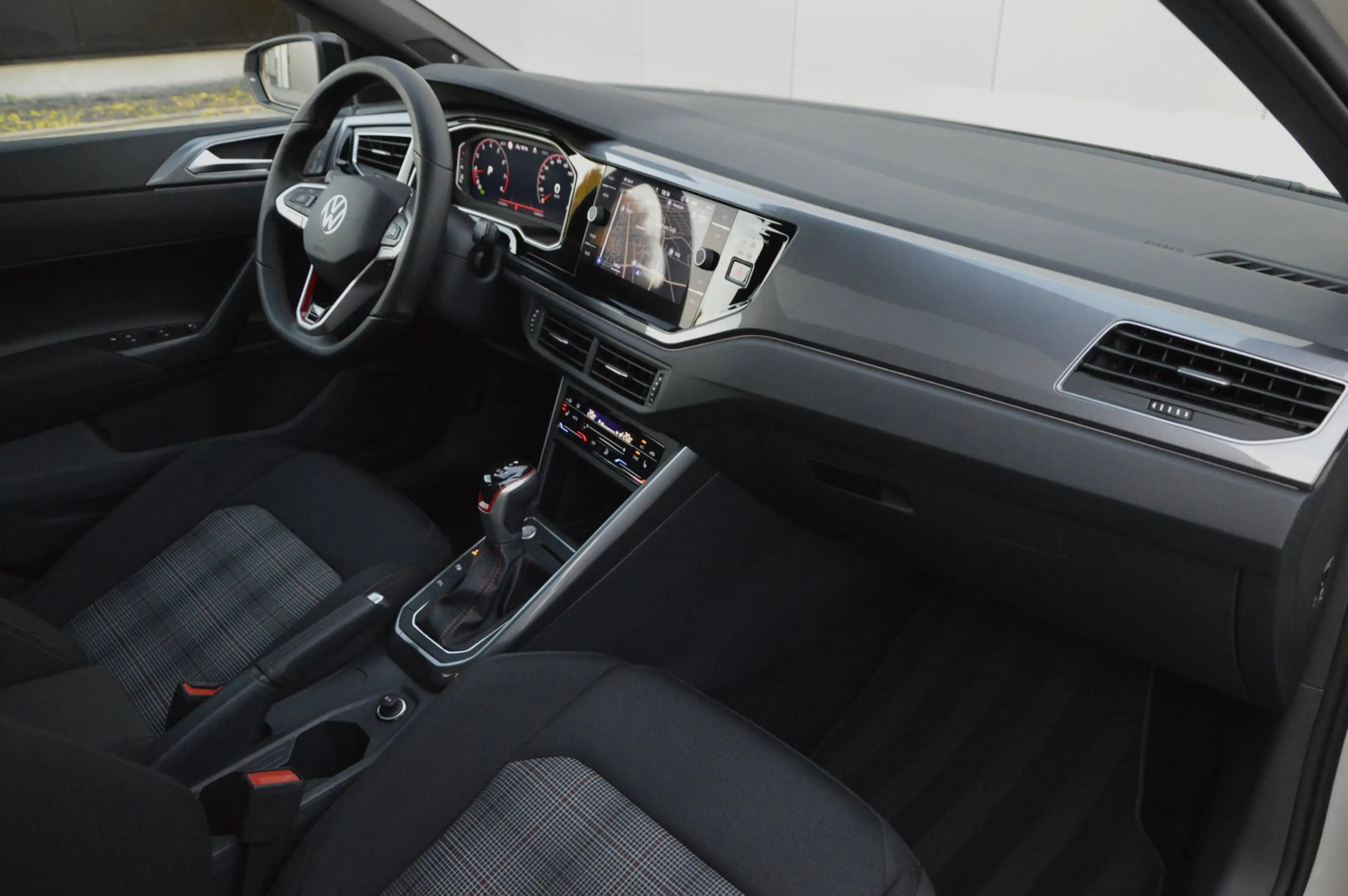 Volkswagen Polo GTI 2.0 TSI Edition IQ DSG7 207pk 2024 — photo 14