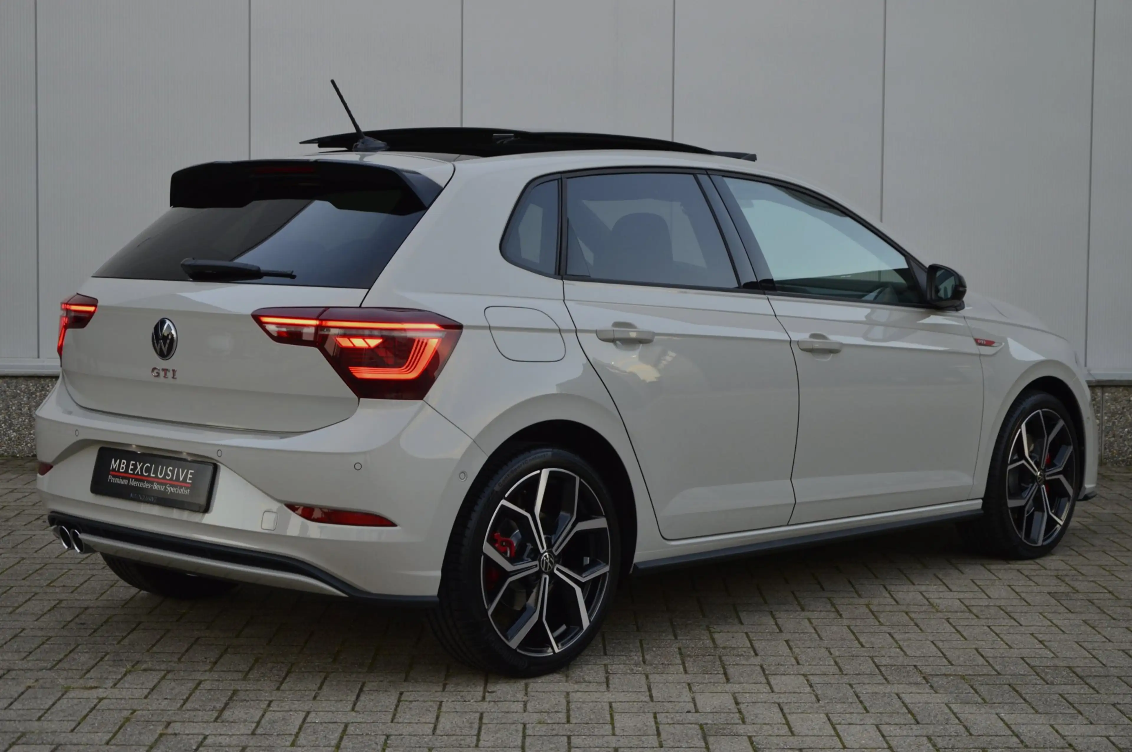 Volkswagen Polo GTI 2.0 TSI Edition IQ DSG7 207pk 2024 — photo 3