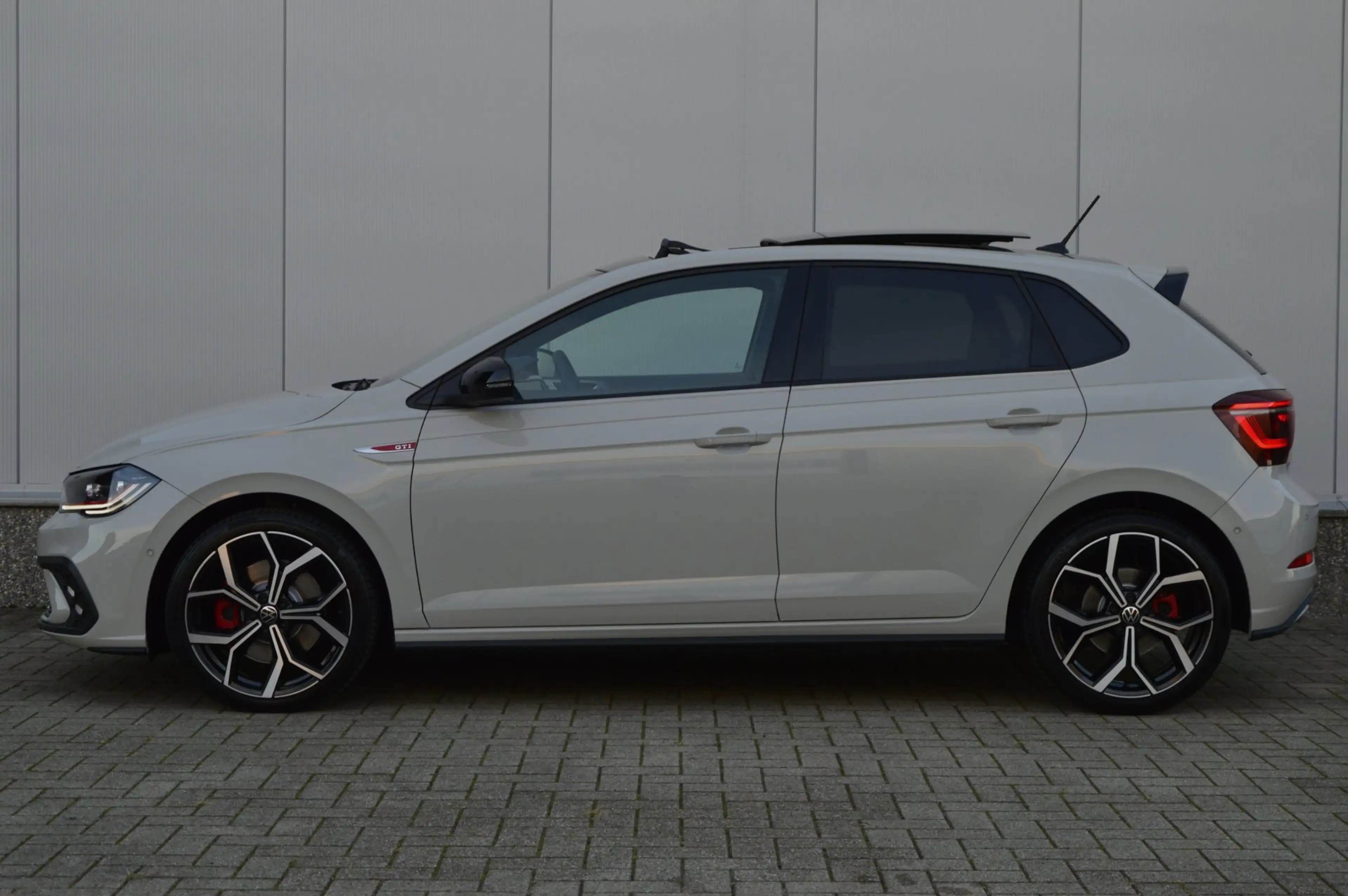 Volkswagen Polo GTI 2.0 TSI Edition IQ DSG7 207pk 2024 — photo 9