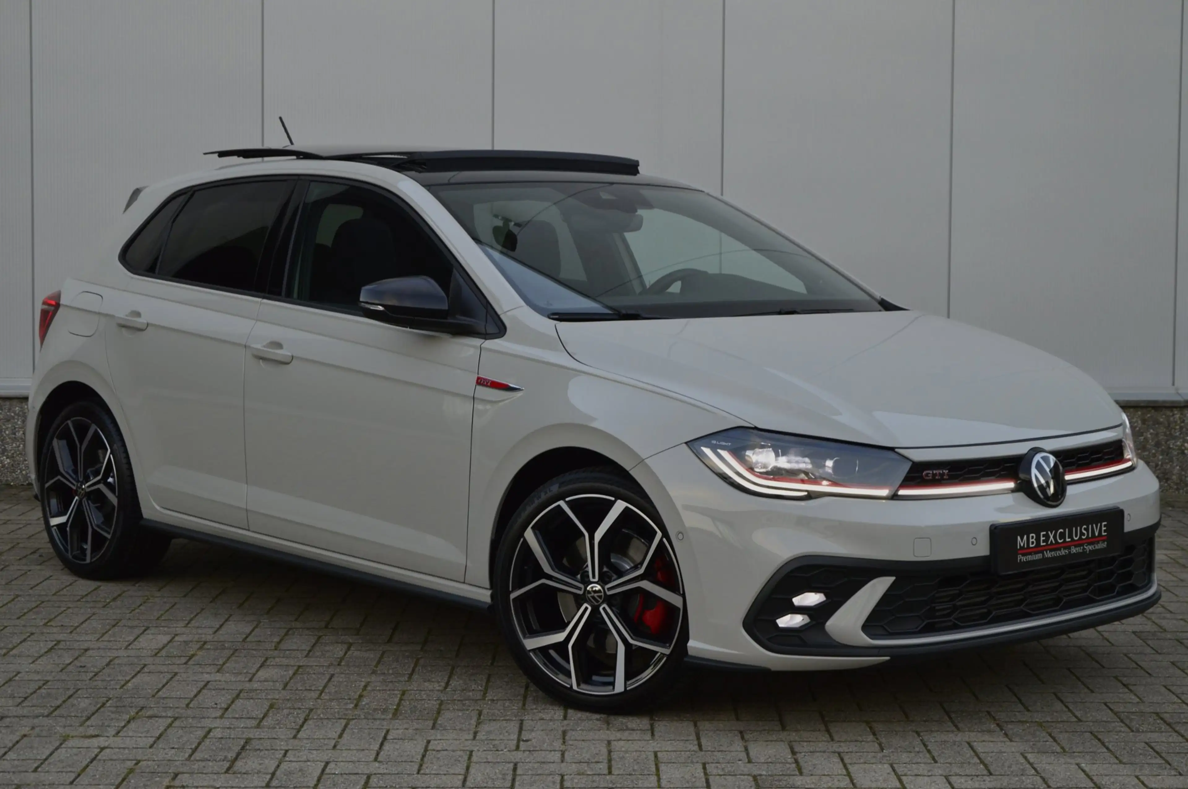 Volkswagen Polo GTI 2.0 TSI Edition IQ DSG7 207pk 2024 — photo 4