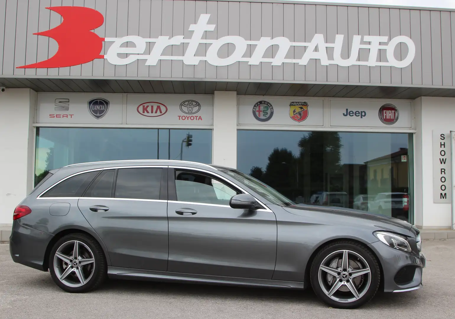 Mercedes-Benz C 200 Classe C-S205 2014 SW SW d (bt) Premium auto Grigio - 1