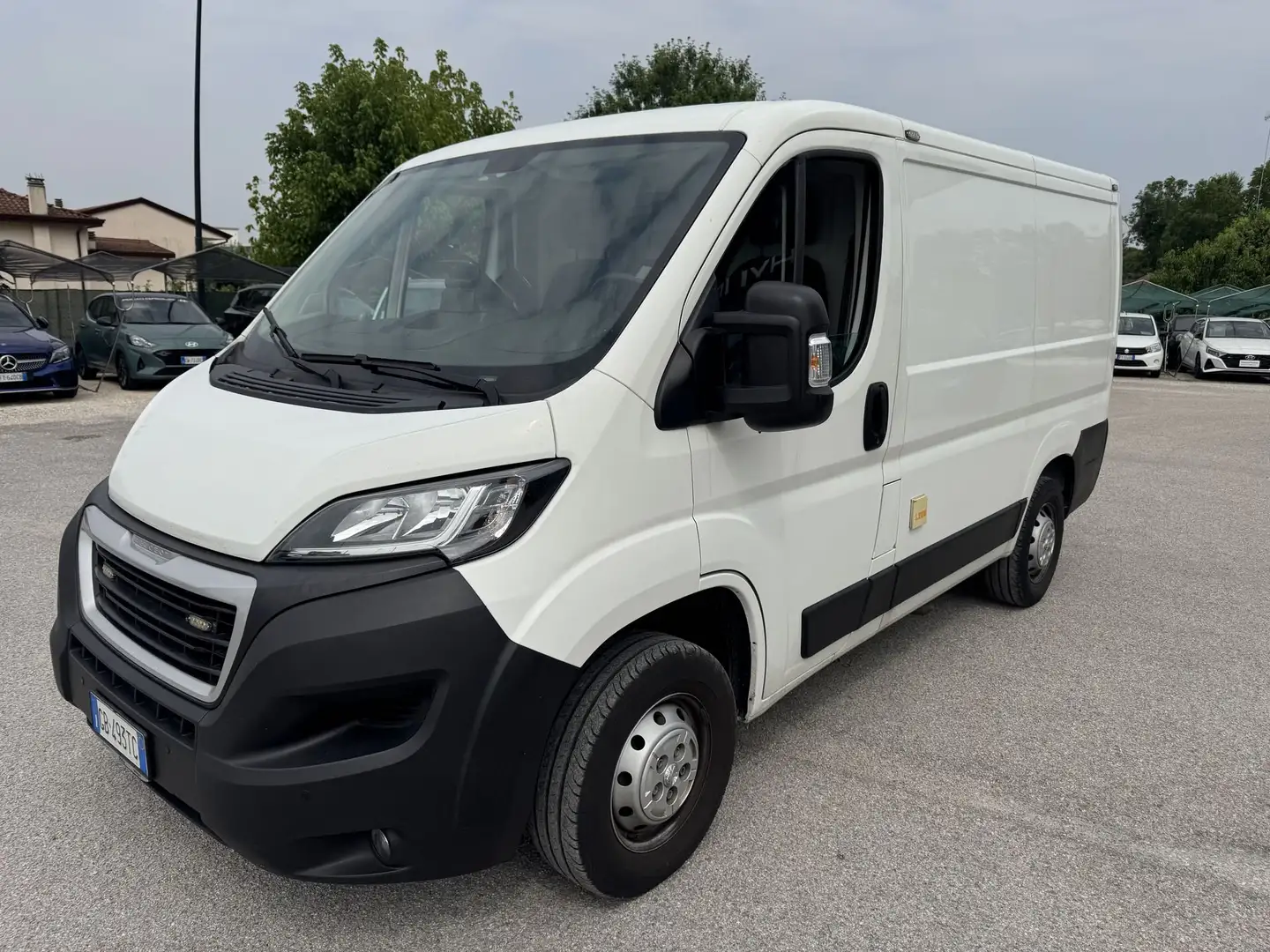 Peugeot Boxer Boxer 328 2.2 BlueHDi 120 S&S PC-TN Furgone Wit - 1