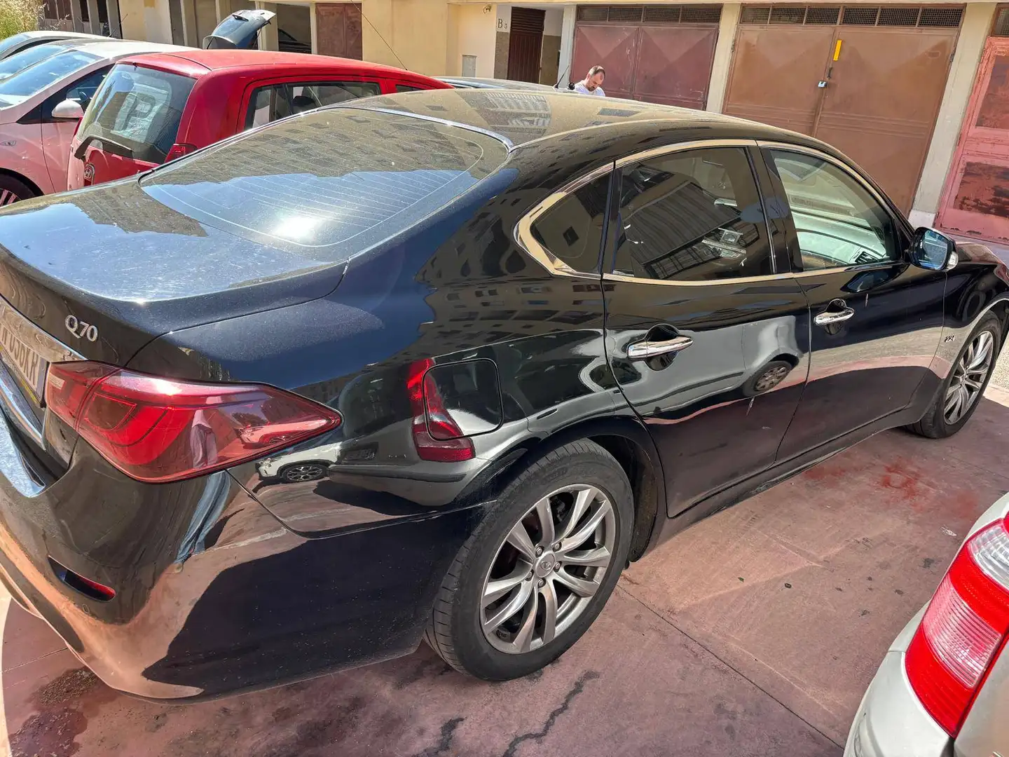 Infiniti Q70 Q70 2.2d Premium auto Schwarz - 2
