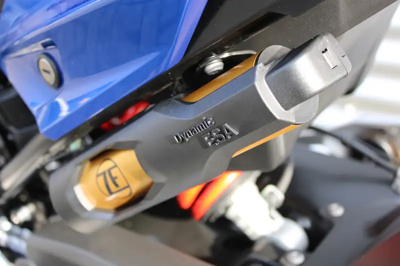 BMW F 900 R - foto 2