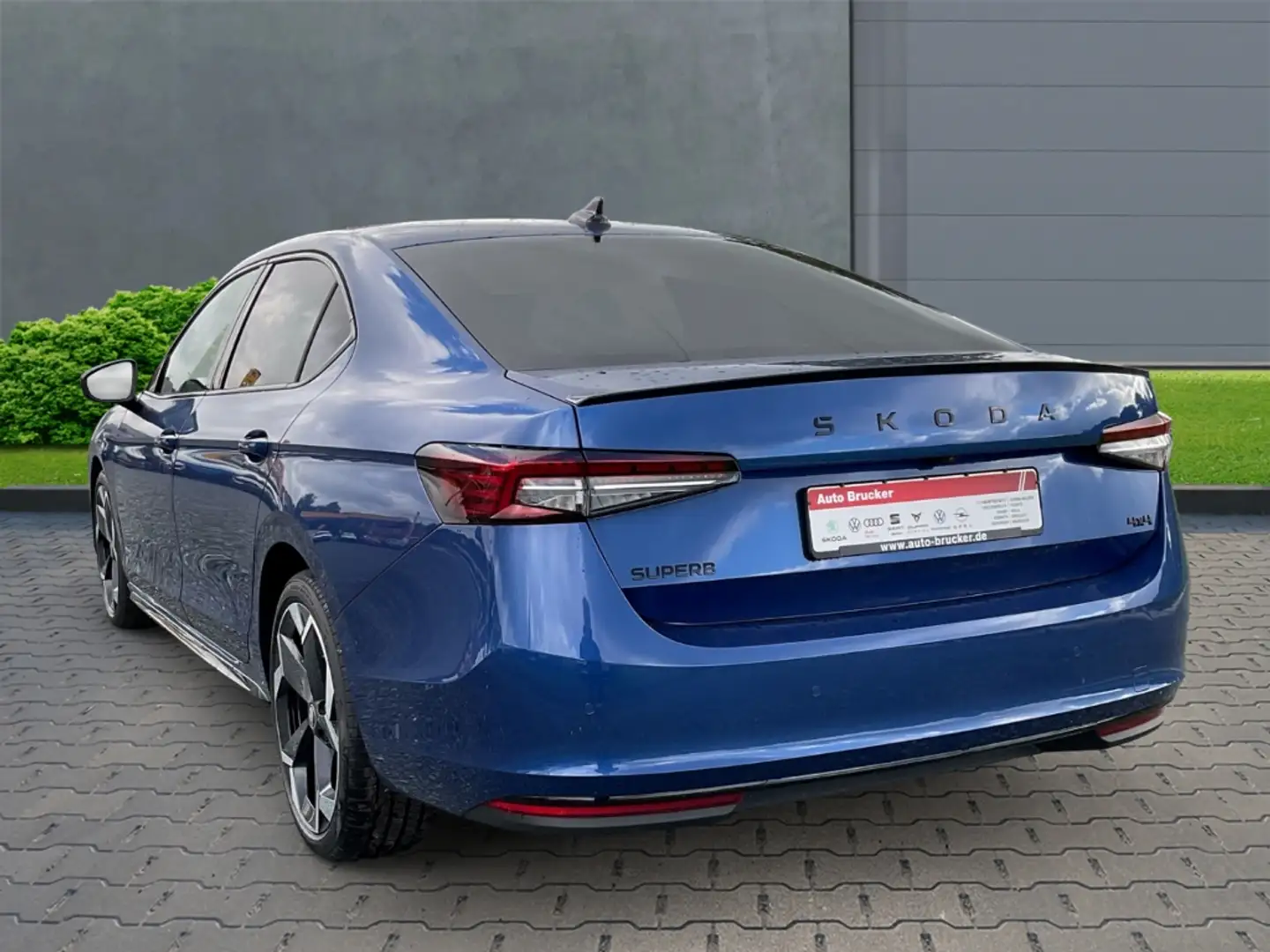 Skoda Superb 2.0 TDI 142 kW 4x4 Sportline+Anhängerkupplung+Navi Albastru - 2