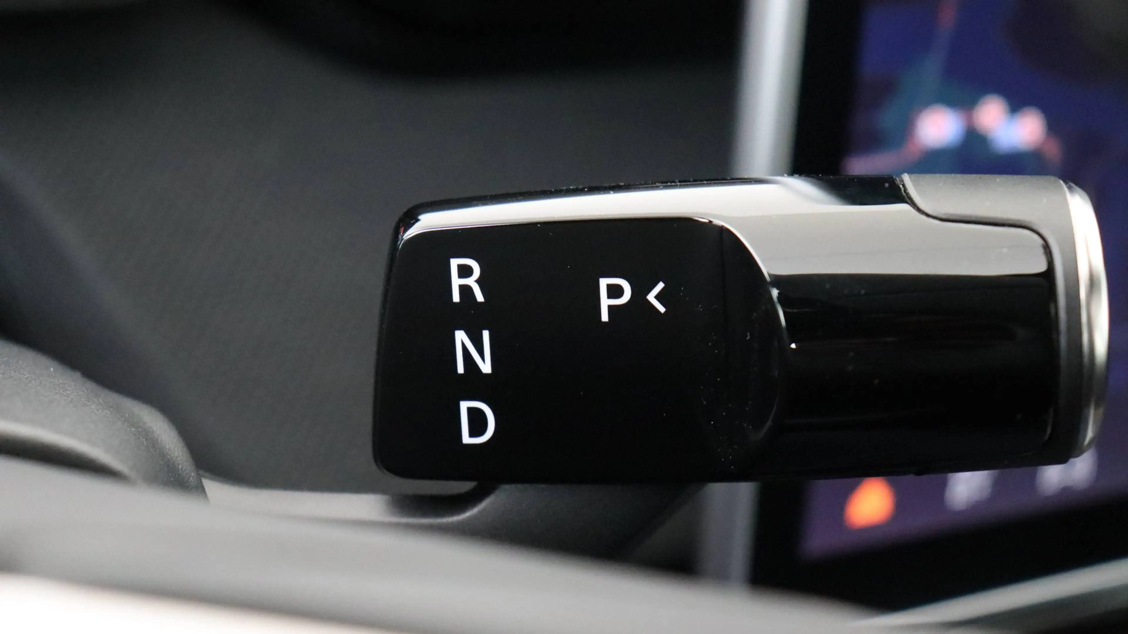 Polestar 4 100 kWh Long Range Single Motor MY26 Pilot — photo 12