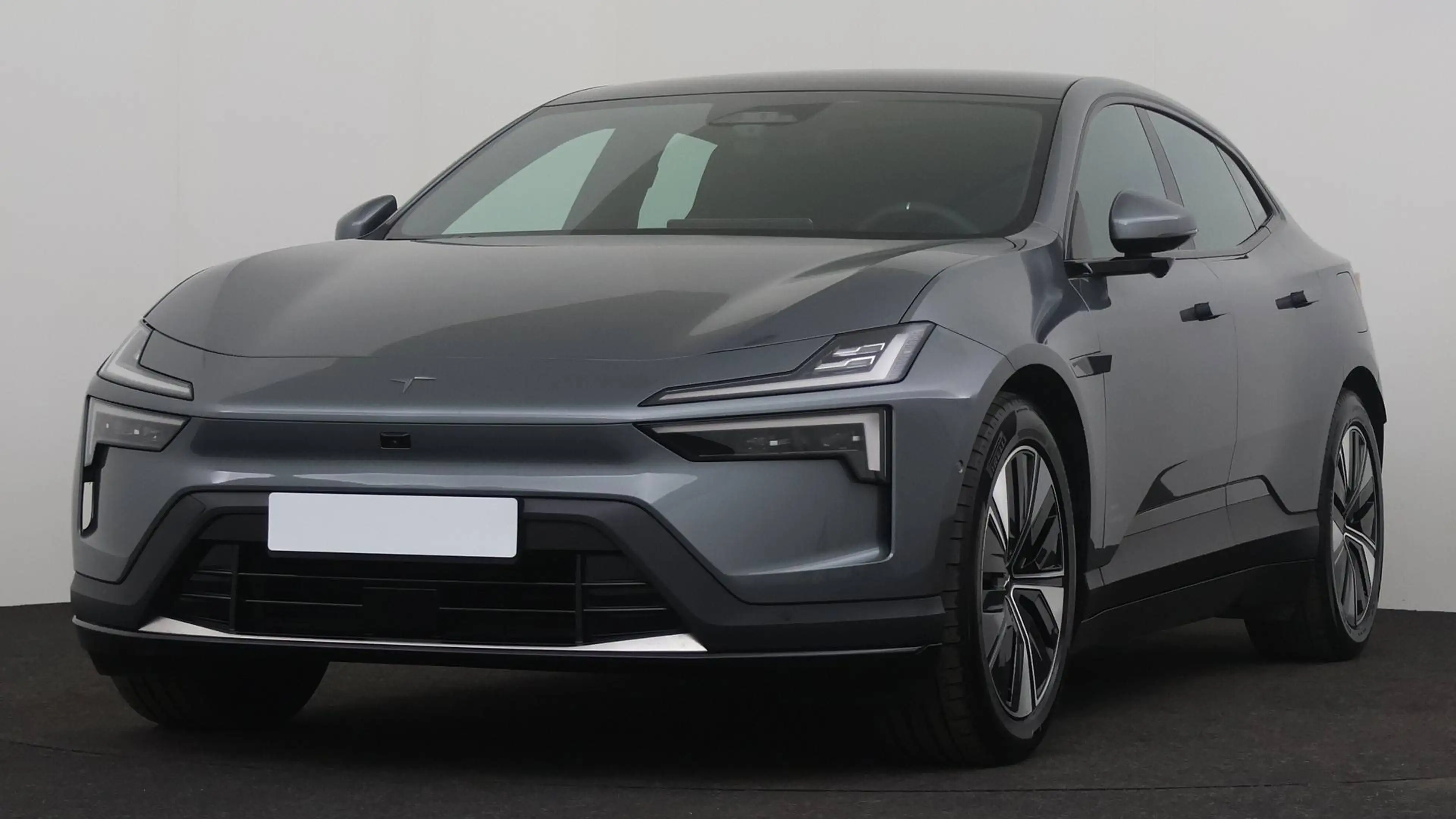 Polestar 4 100 kWh Long Range Single Motor MY26 Pilot