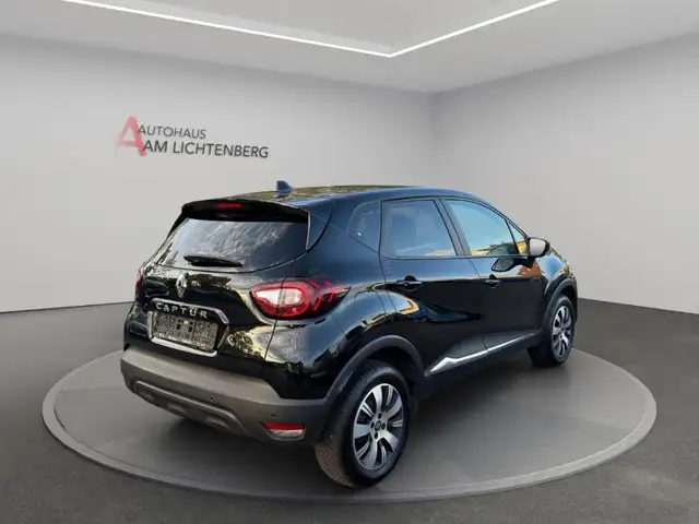 Renault Captur view 4