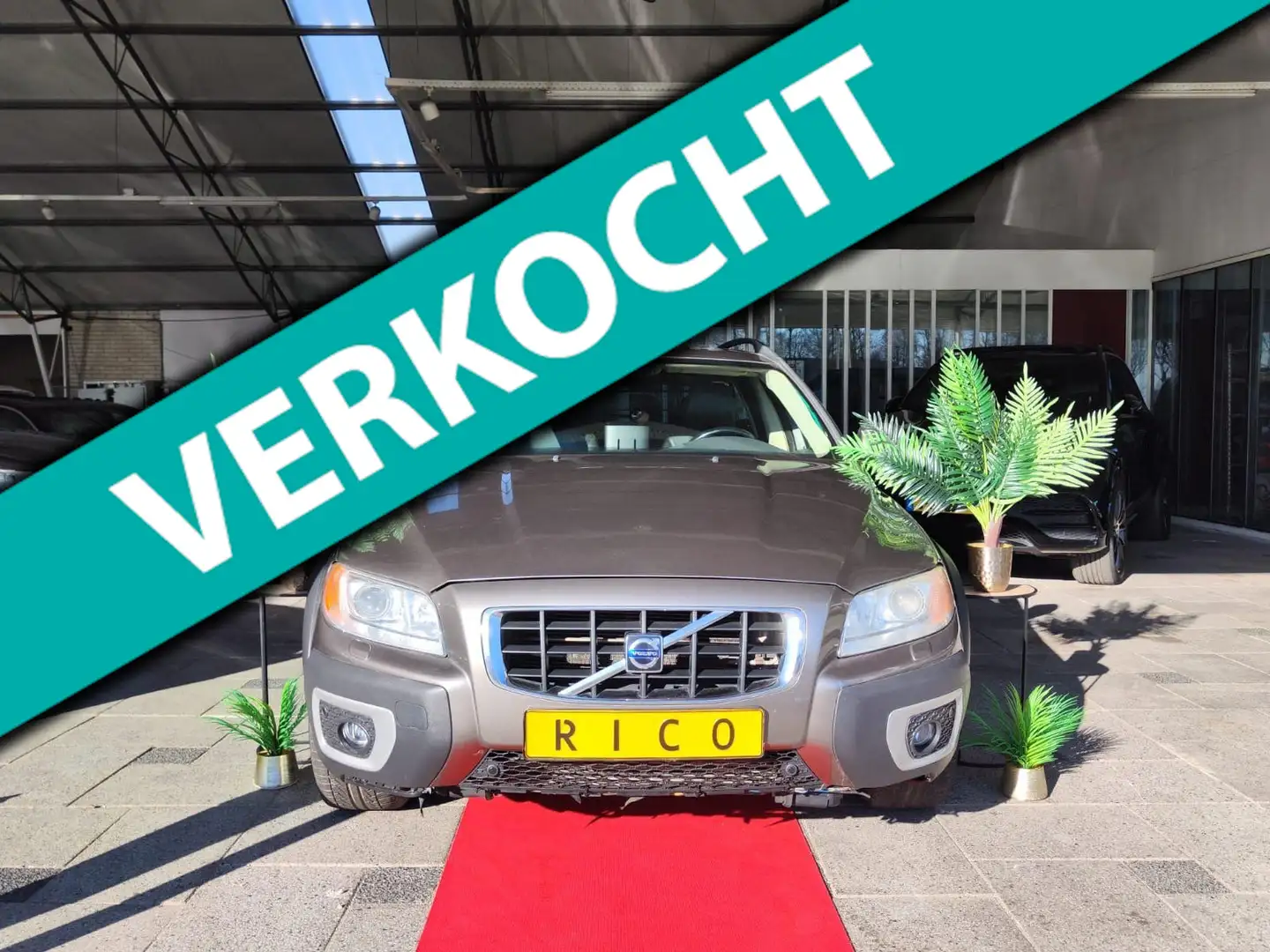 Volvo XC70 2.4 D5 AWD 4X4 SUMMUM PANO! 2008 Gris - 1