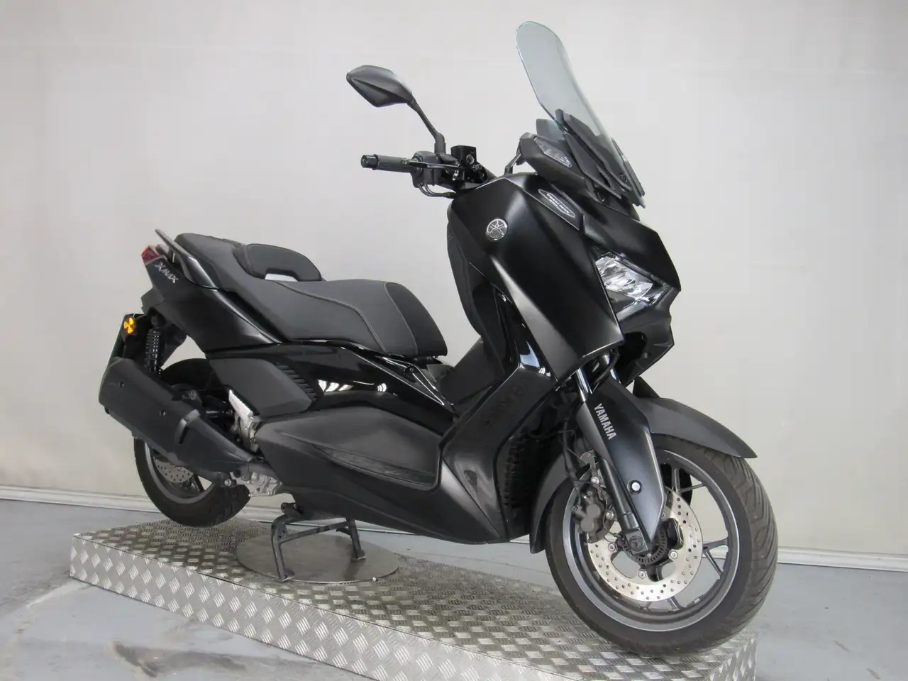 Yamaha X-Max 300
