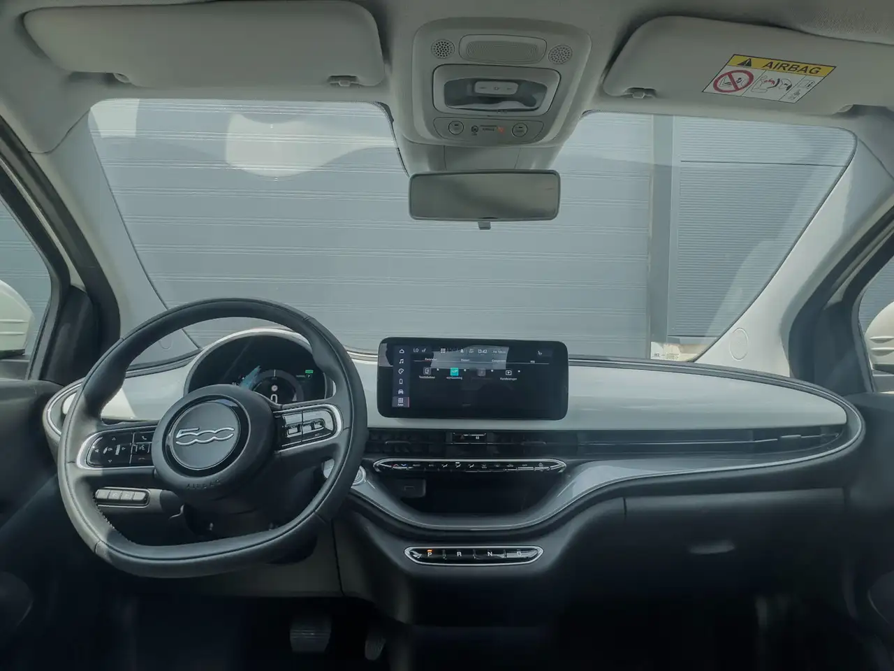 Fiat 500e Cabrio 43 kWh Long Range / Camera / 10″ Touchscreen 15