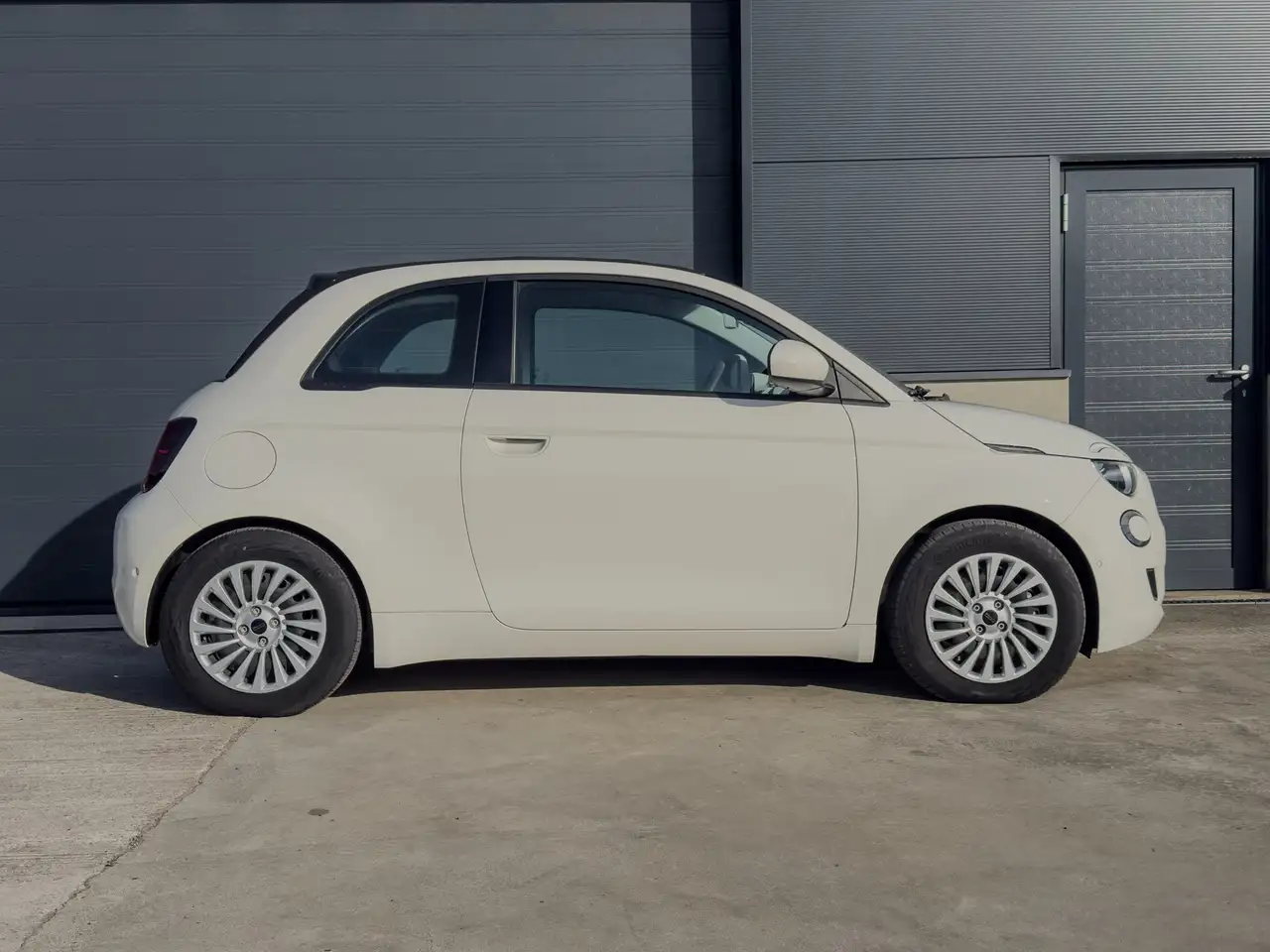 Fiat 500e Cabrio 43 kWh Long Range / Camera / 10″ Touchscreen 3