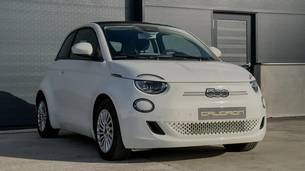 Fiat 500e Cabrio 43 kWh Long Range / Camera / 10″ Touchscreen 6