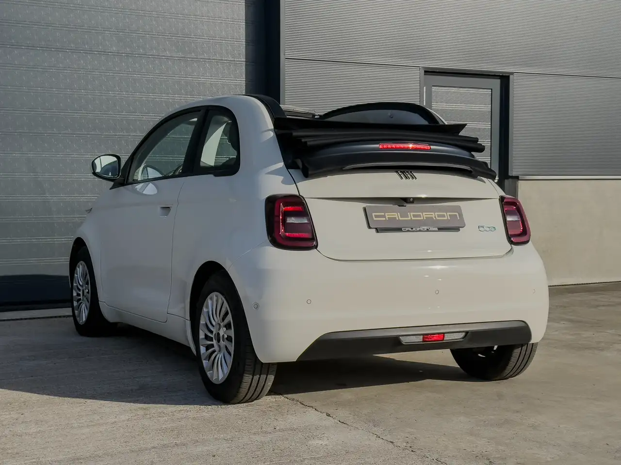 Fiat 500e Cabrio 43 kWh Long Range / Camera / 10″ Touchscreen 2