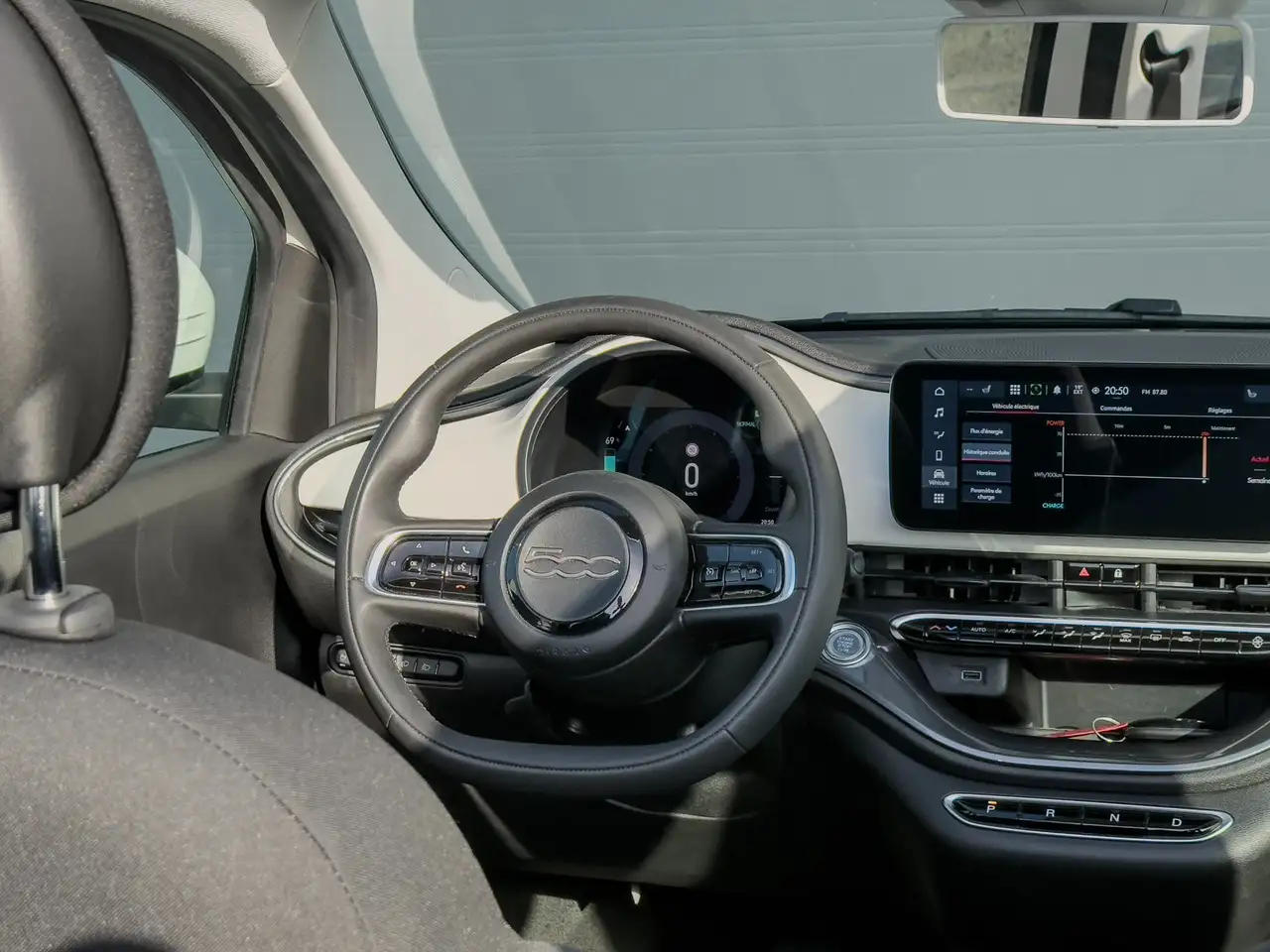 Fiat 500e Cabrio 43 kWh Long Range / Camera / 10″ Touchscreen 7