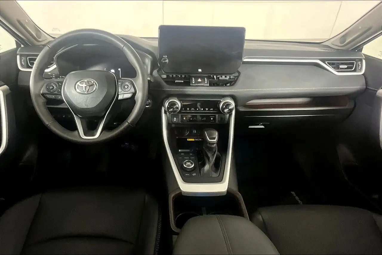 Toyota RAV 4 снимка Toyota RAV 4